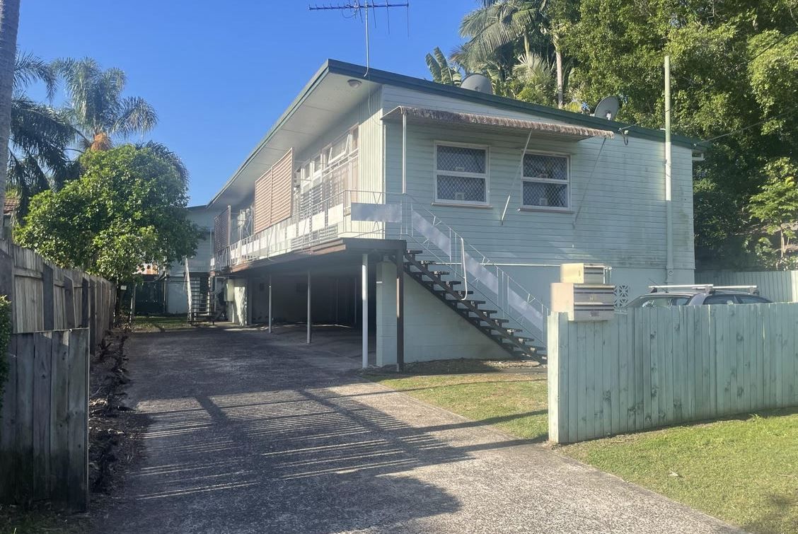 4/11 Line Street — photo from Ray White Annerley
