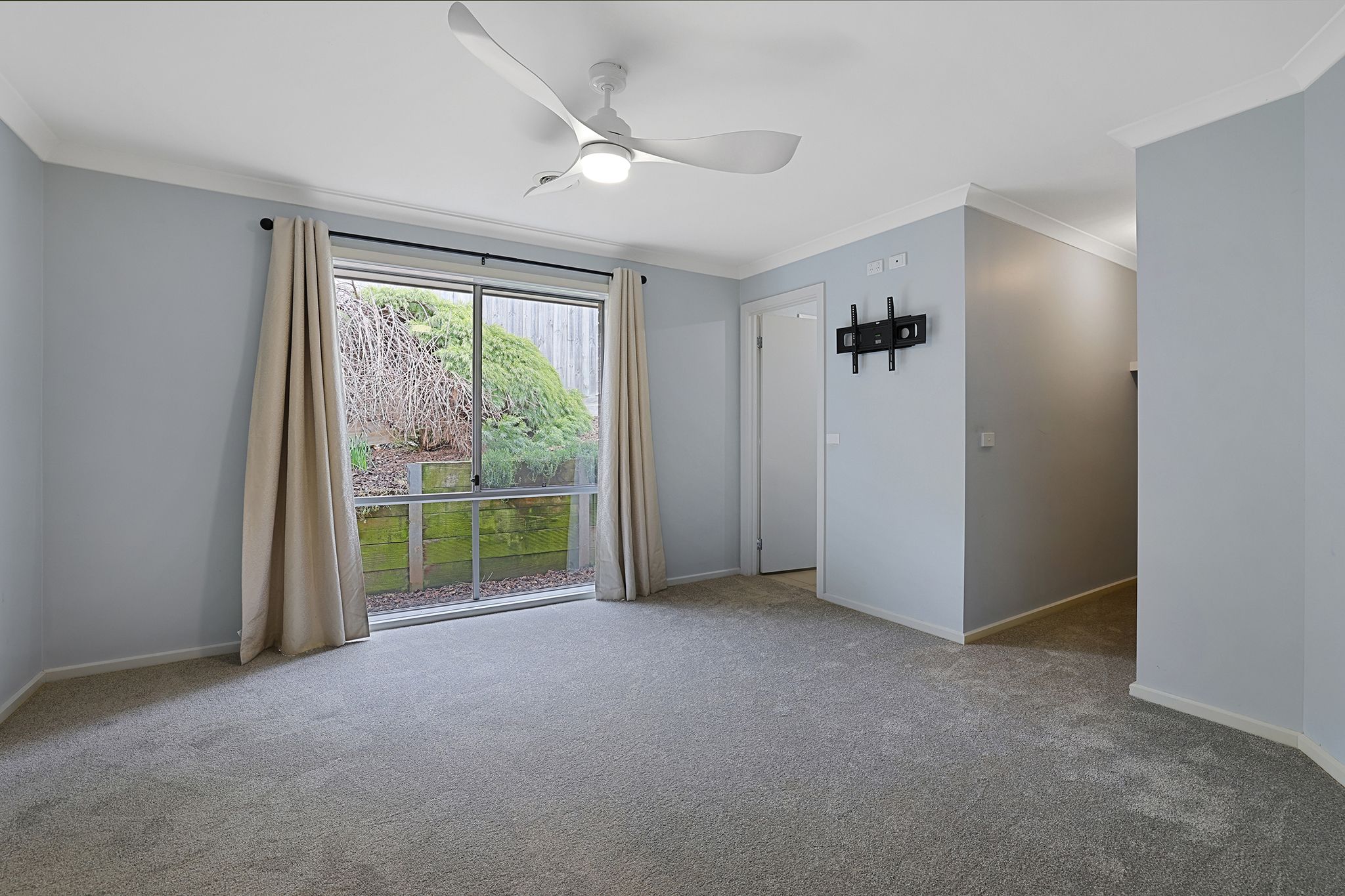 12 Vivian Court — photo 11 of 27