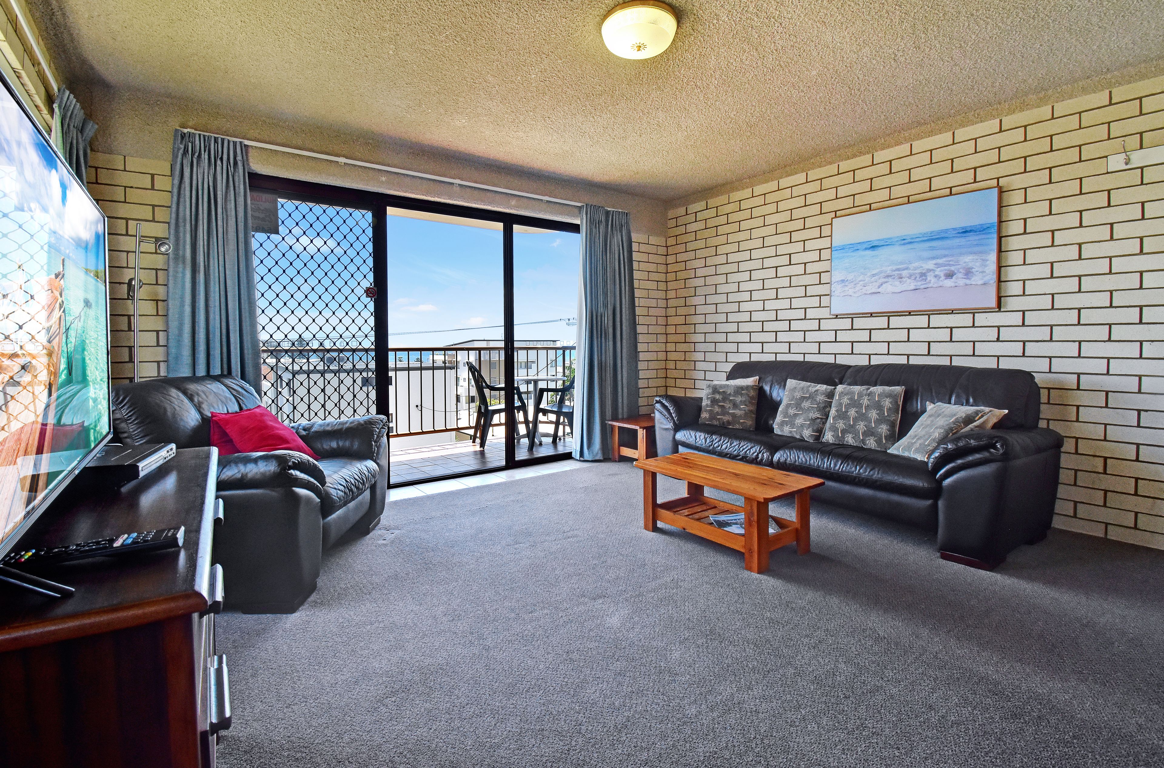 4/8 Mahia Terrace — photo 5 of 9