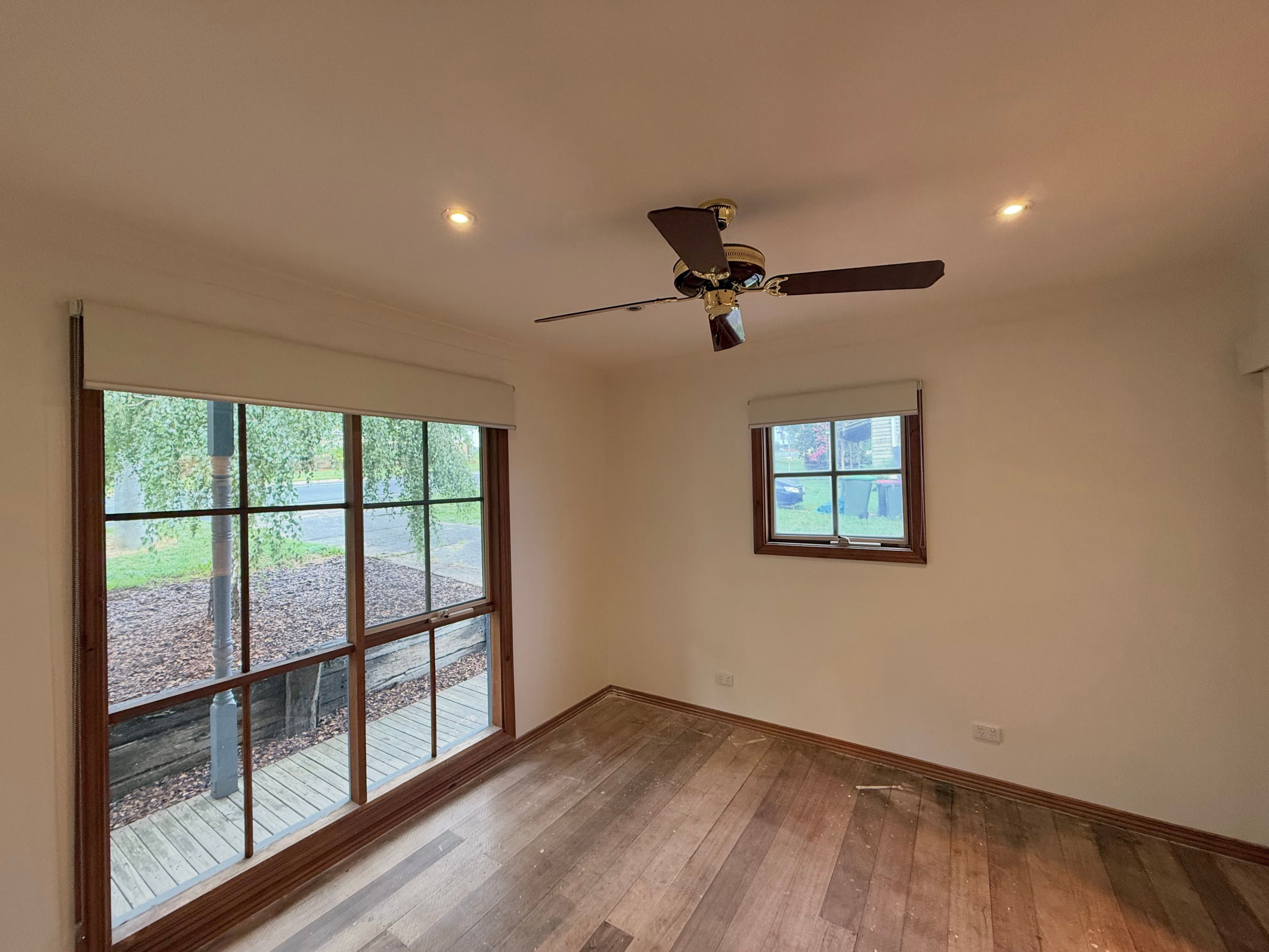 92 Burke Street — photo 2 of 15