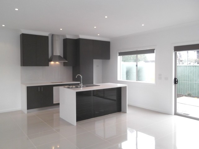 2/353 Gaffney Street, Pascoe Vale, VIC 3044