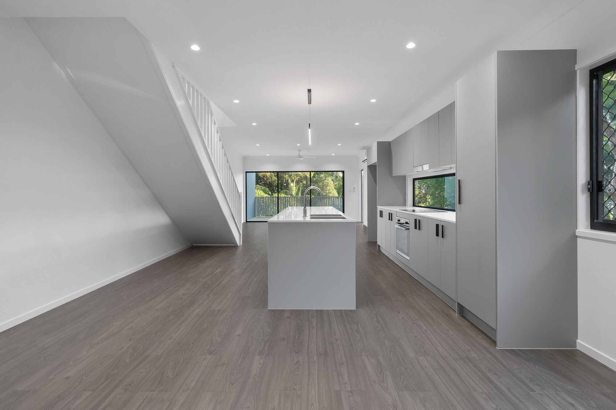 2/11 Napier Street, Carina Heights, QLD 4152