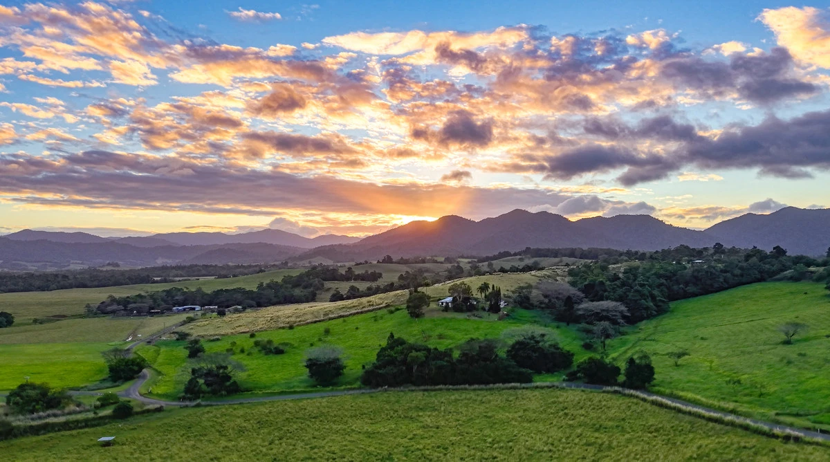 18-20 Robertson Road, Utchee Creek, QLD 4871