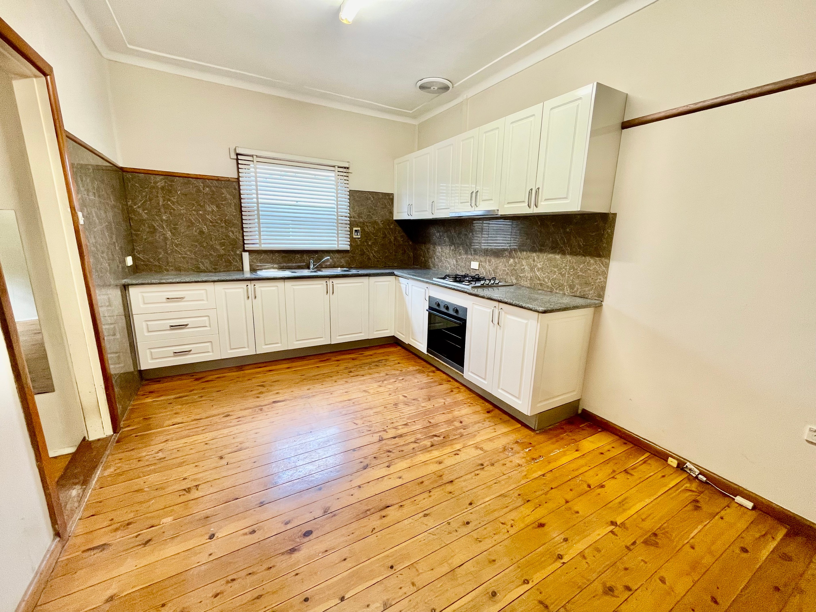 4 Macklin Street, Pendle Hill, NSW 2145