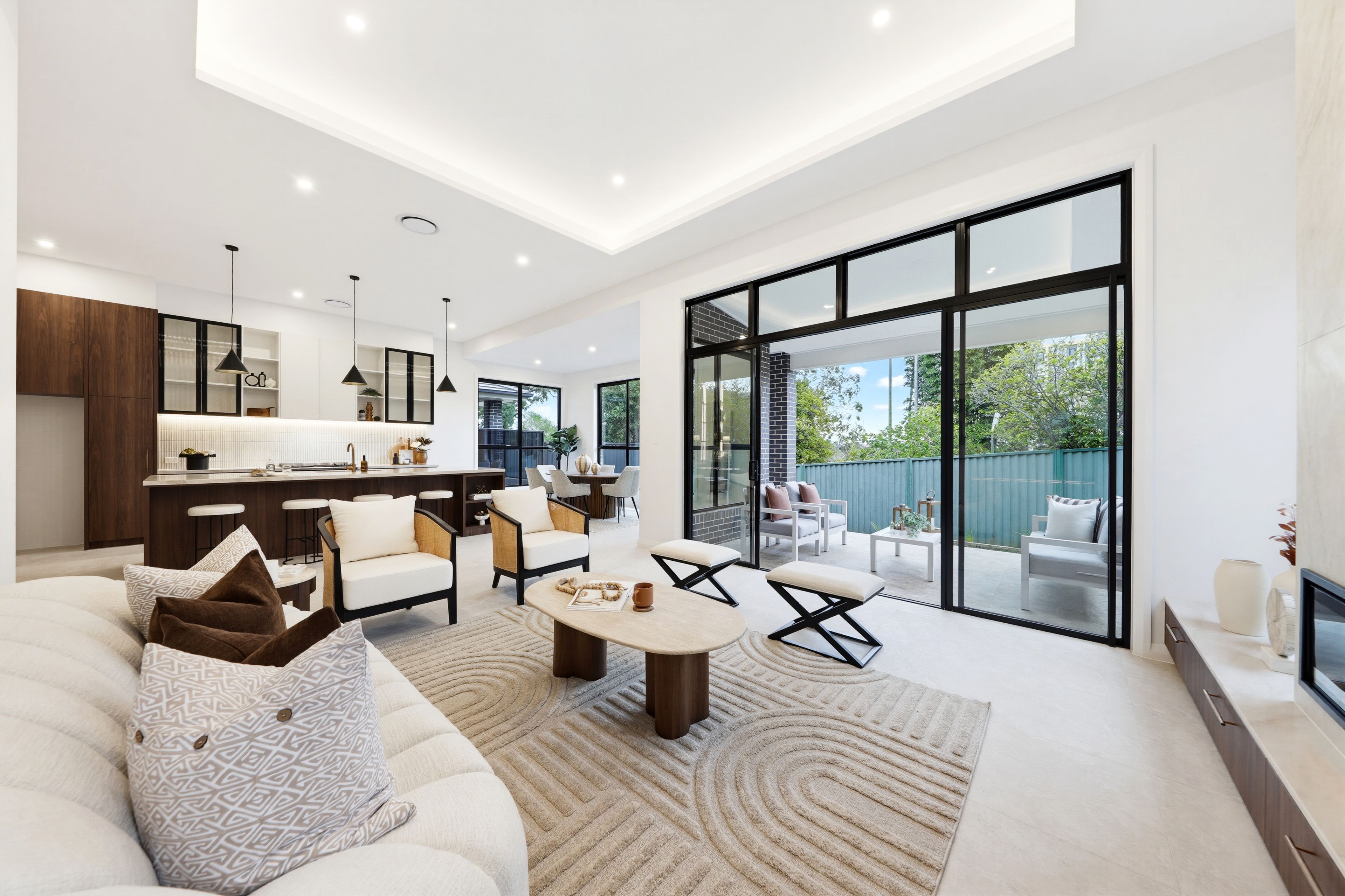 135 Carisbrook Street — photo 3 of 24