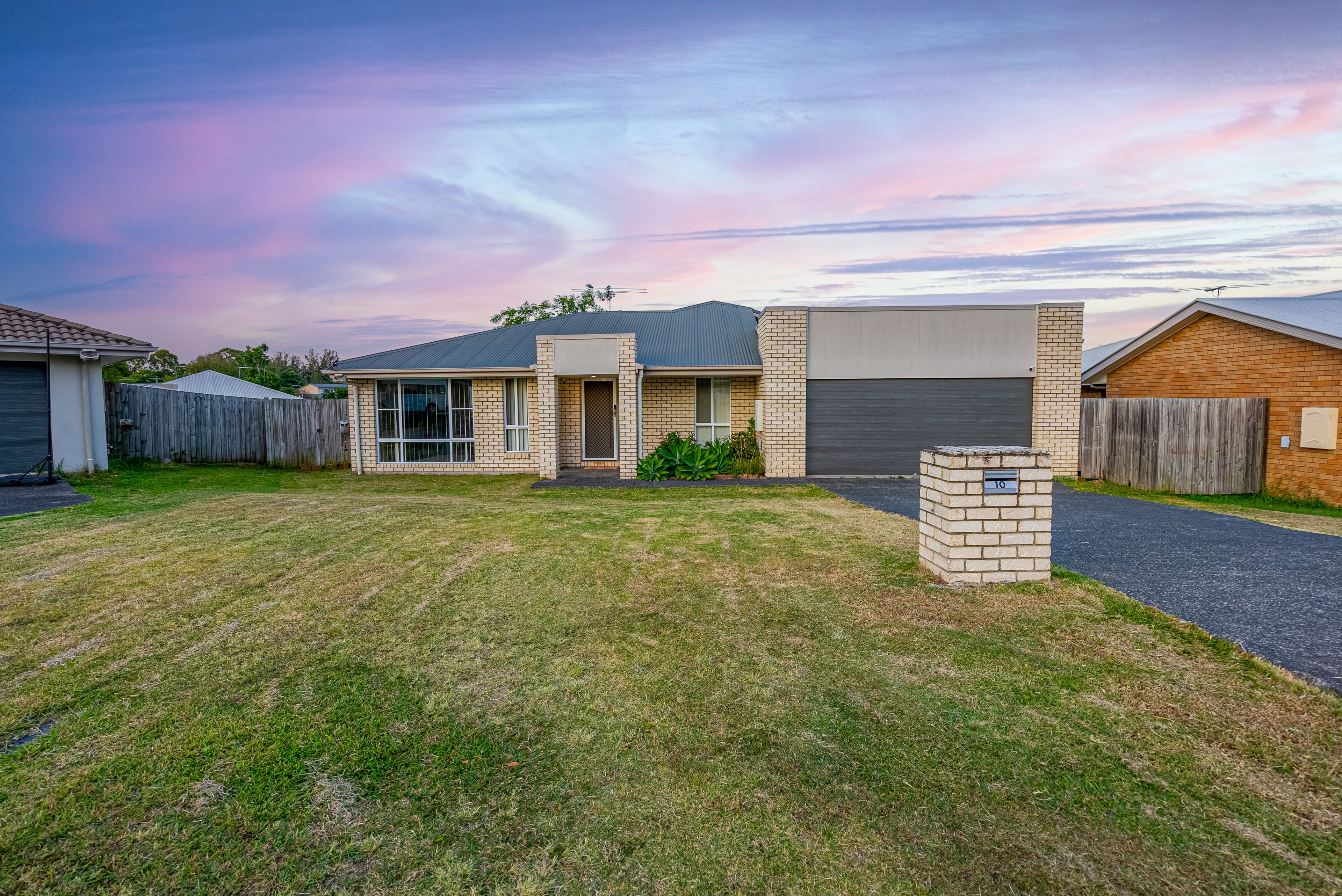 10 Pinehurst Avenue, Leichhardt, QLD 4305