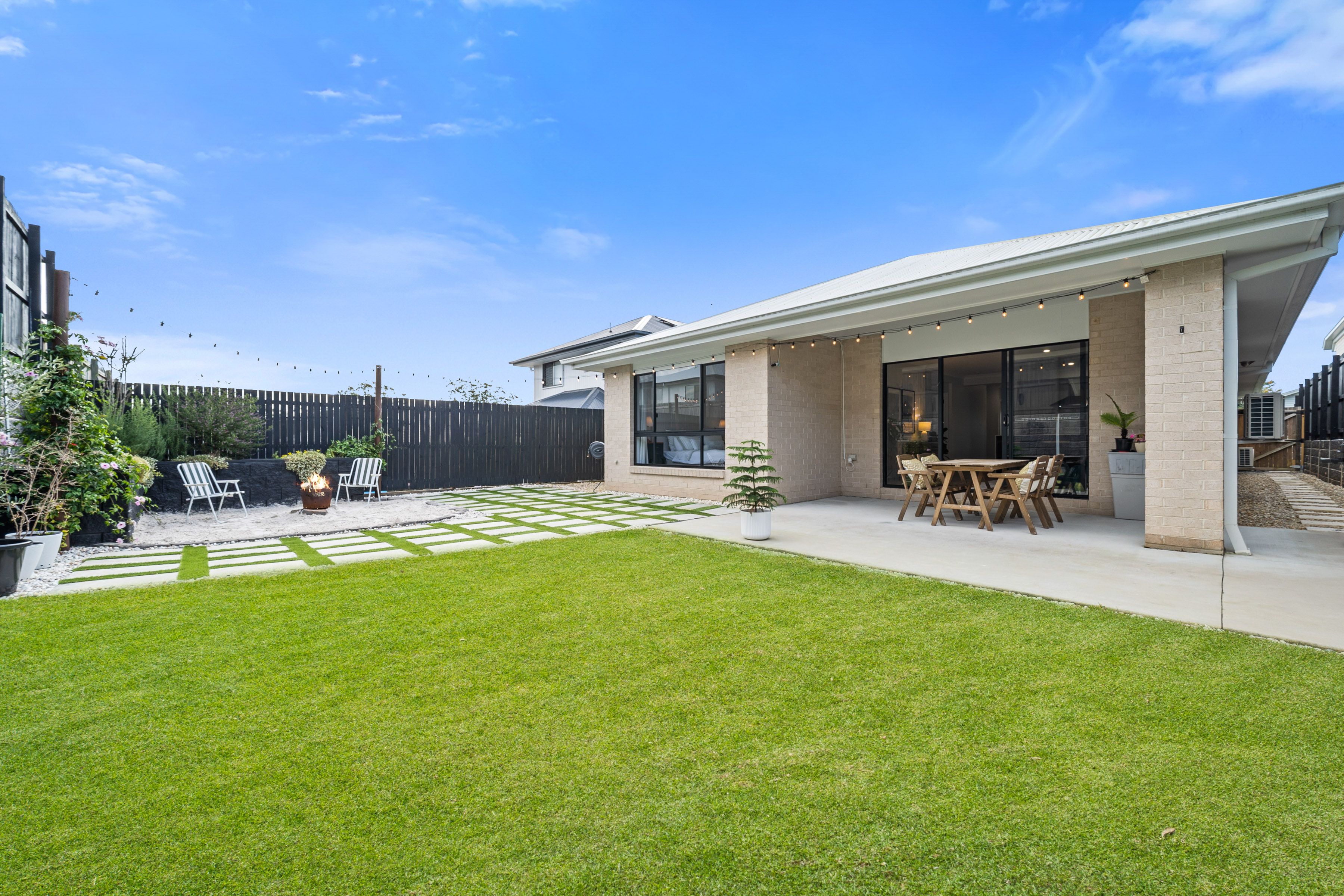 20 Brittle Street, Redland Bay, QLD 4165
