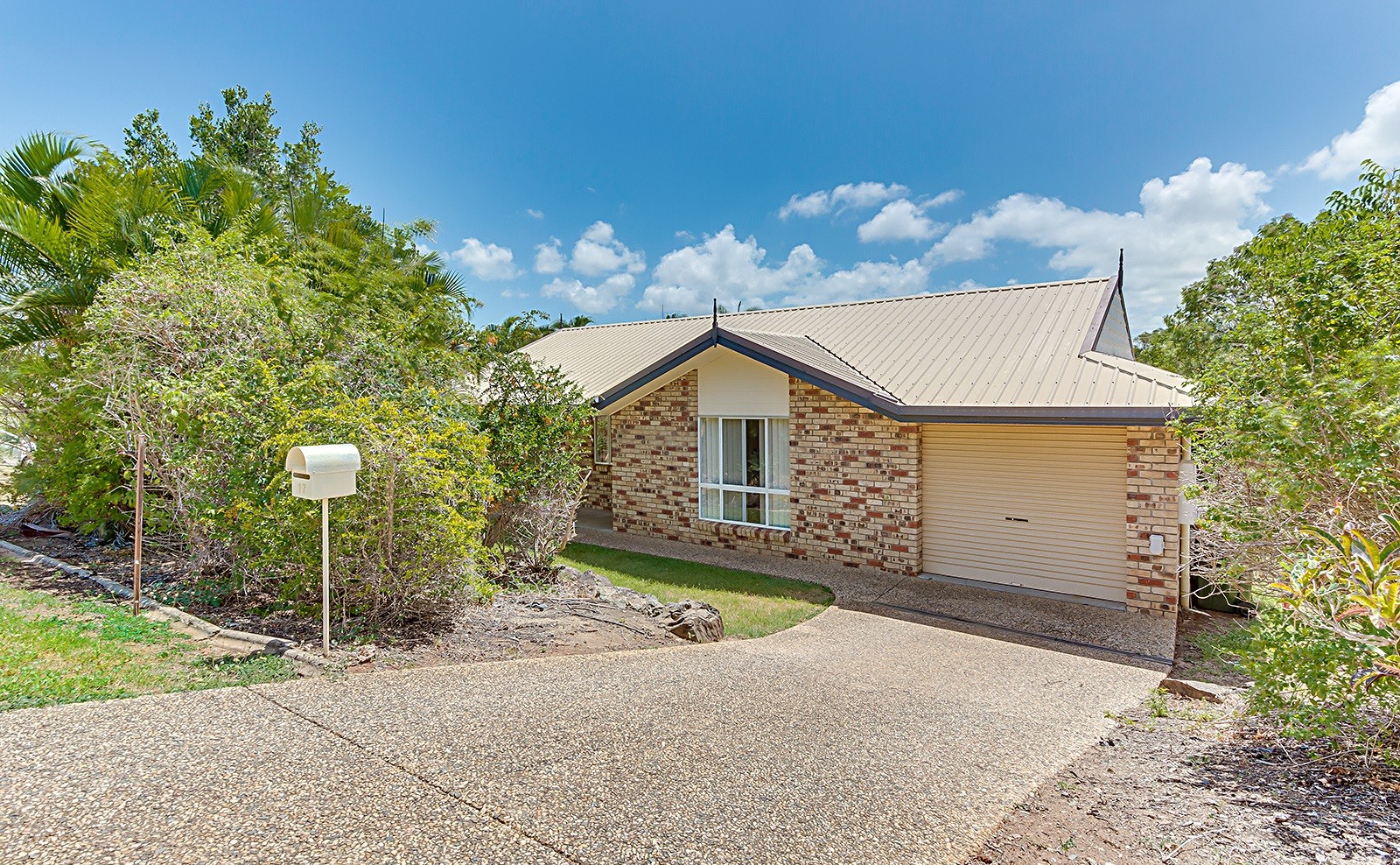 17 Sandalwood Drive TENANT APPROVED, LAMMERMOOR, QLD 4703
