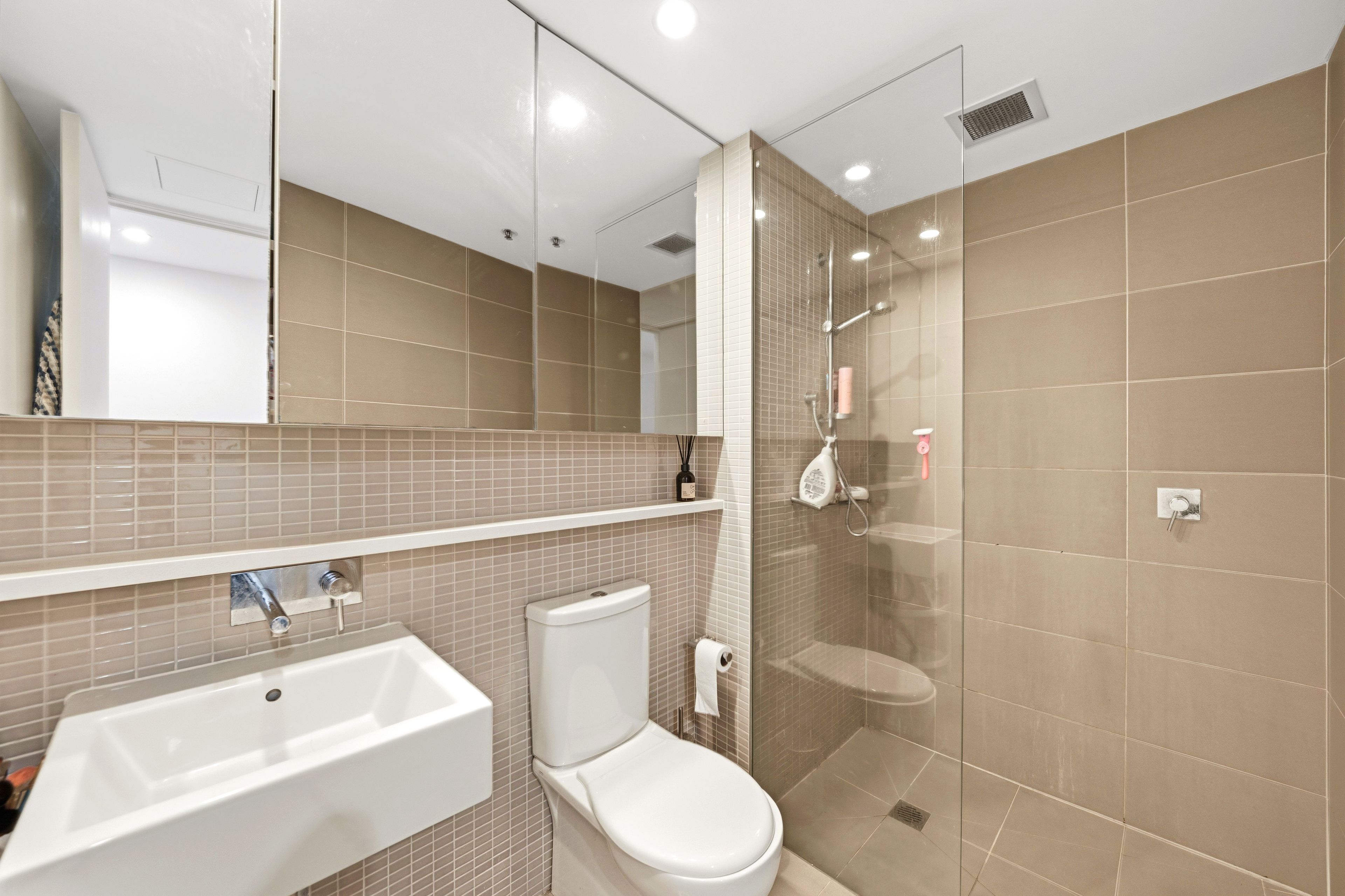 805/70 Queens Road, Melbourne, VIC 3004
