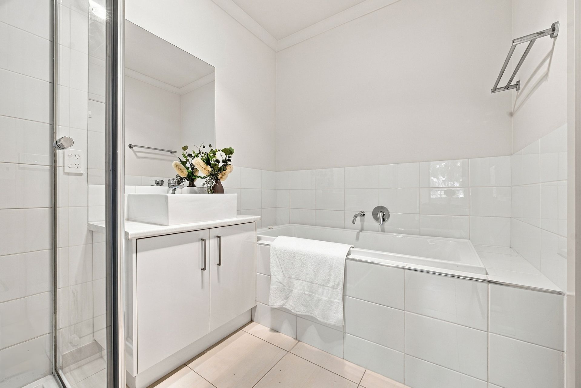 28 Demmie Mews — photo 9 of 17