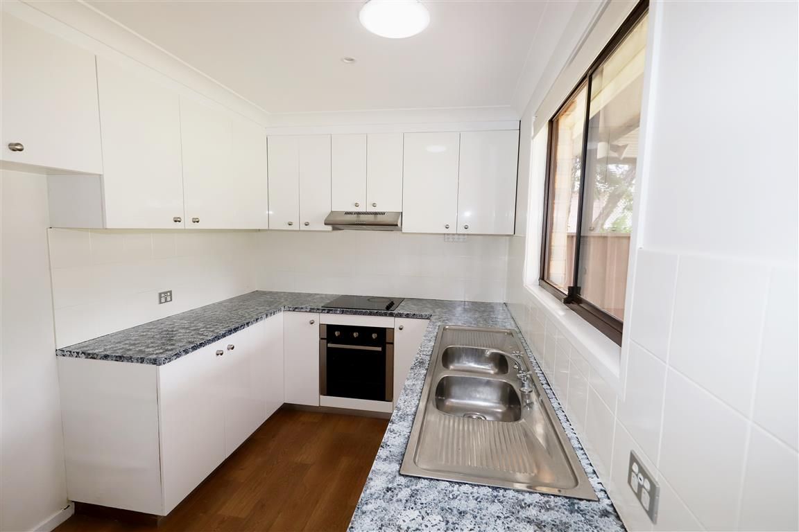 27 Wattle Crescent, Tumut, NSW 2720