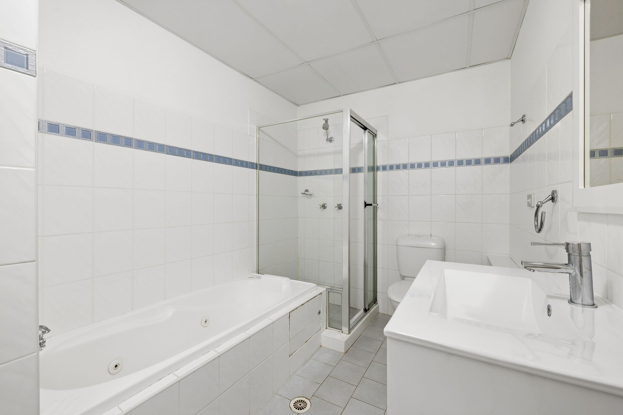 31/12-18 Conie Avenue — photo 8 of 10