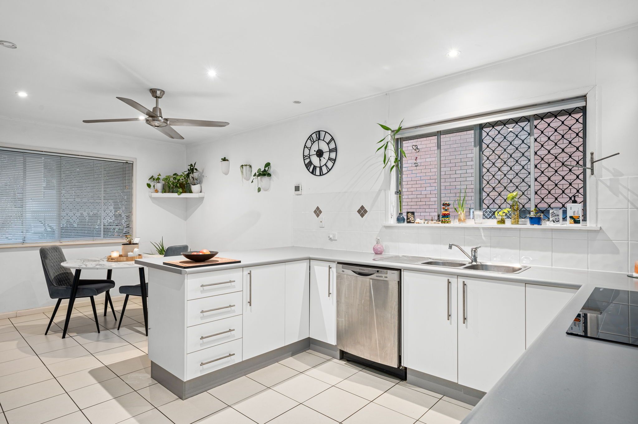 12 Laver Street, Macgregor, QLD 4109