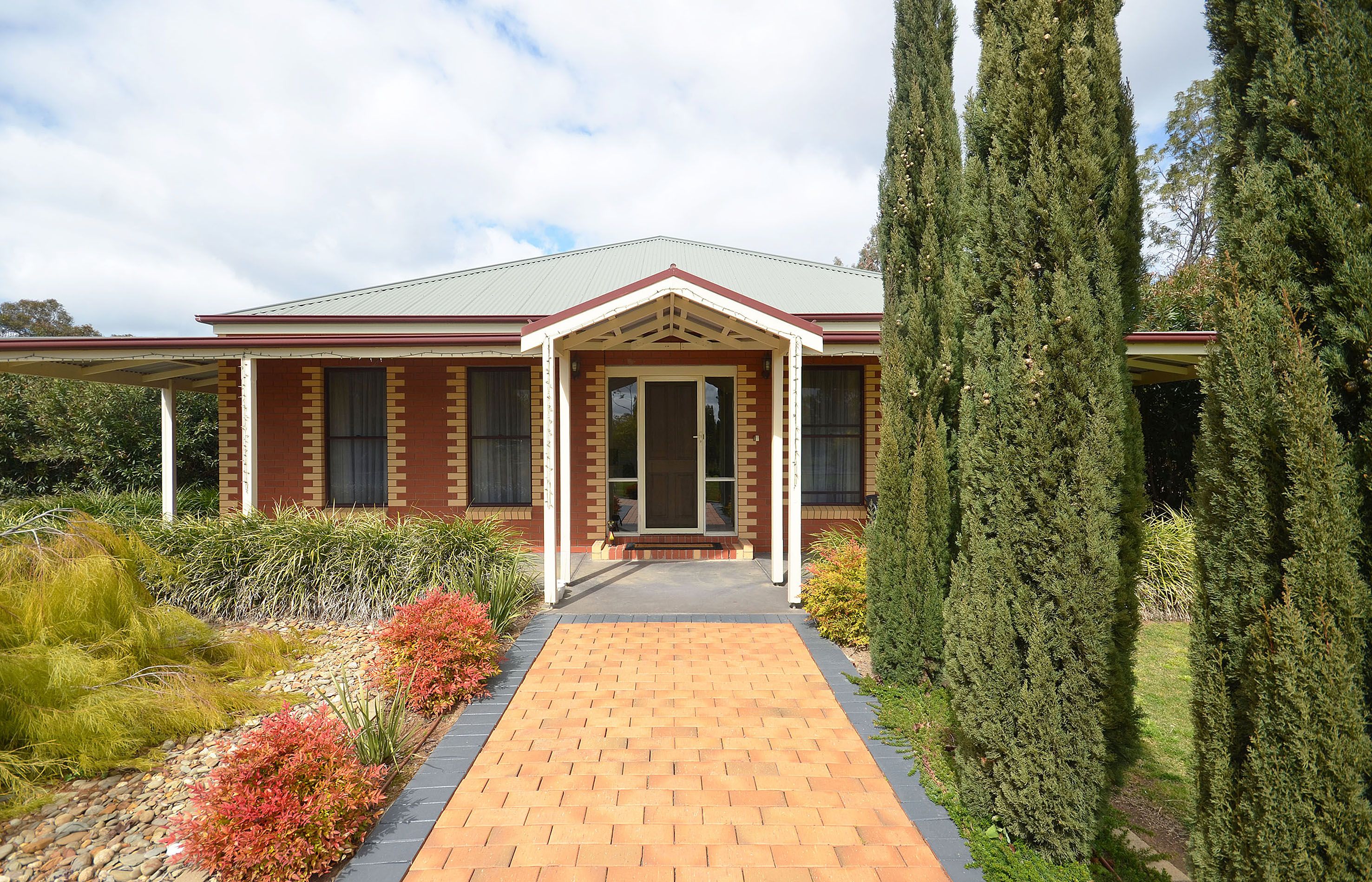 3 Tomara Court