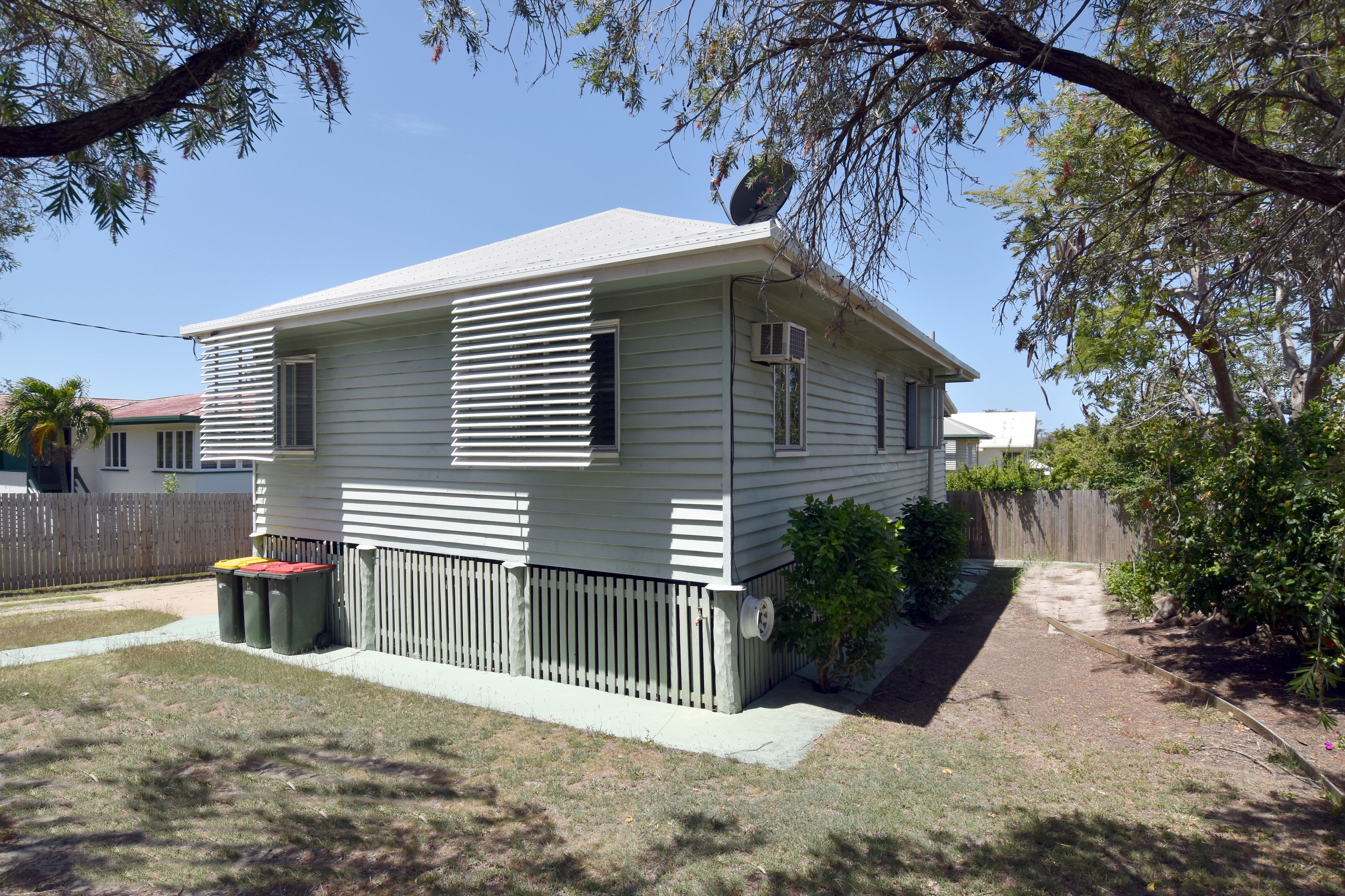 6 Elizabeth Street, South Gladstone, QLD 4680