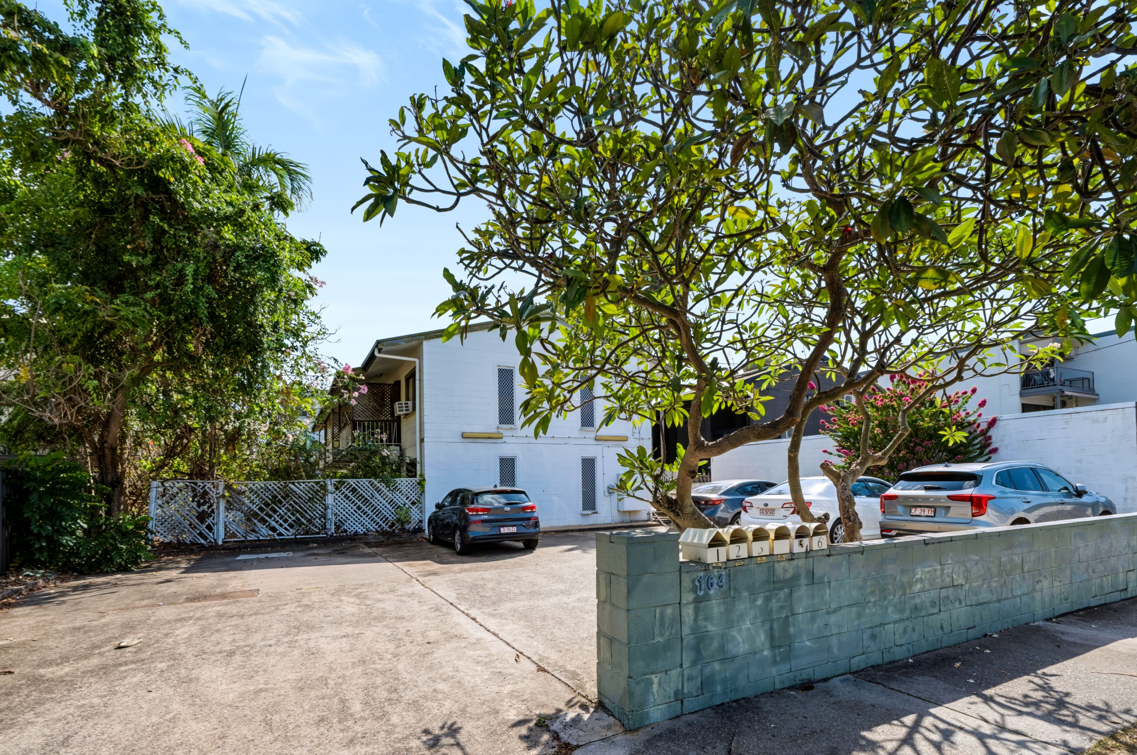 164 SMITH Street — photo 10 of 10