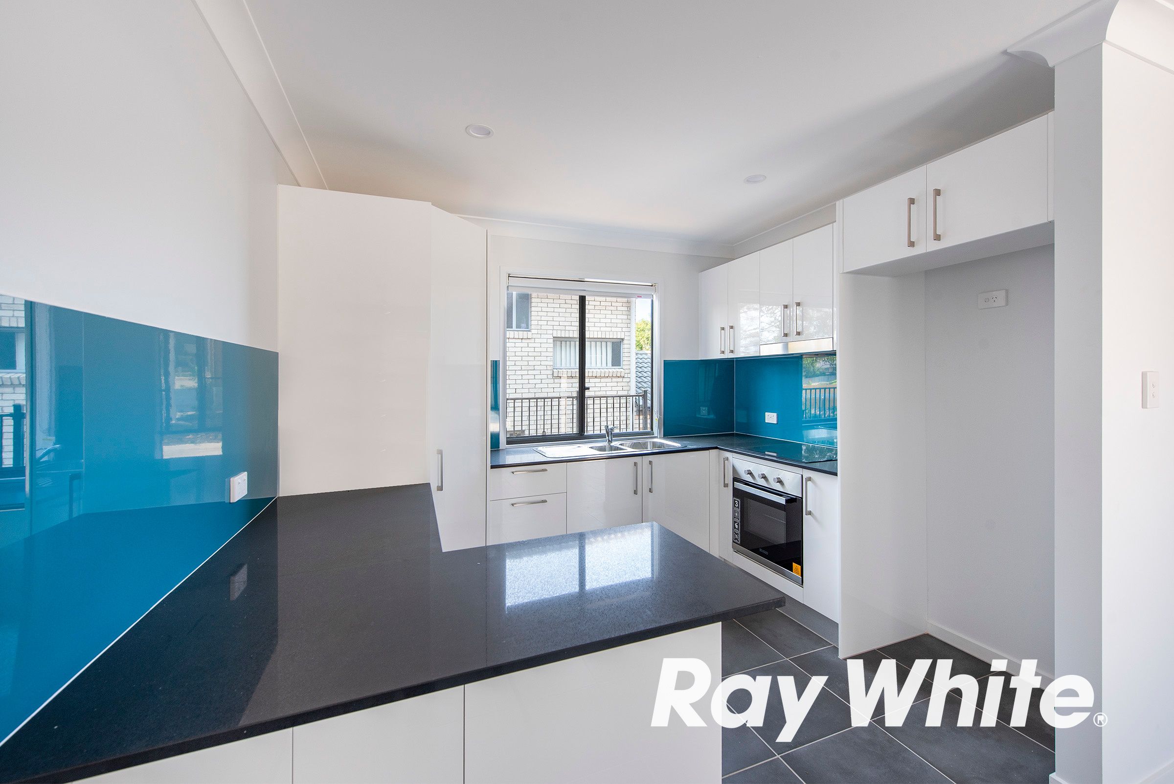 6/41-43 Laughlin Street, Kingston, QLD 4114