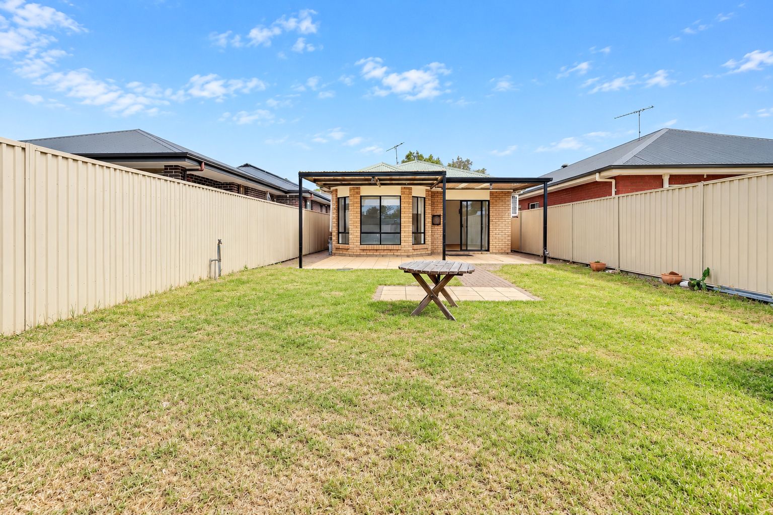 12A Moreshead Street — photo 15 of 17