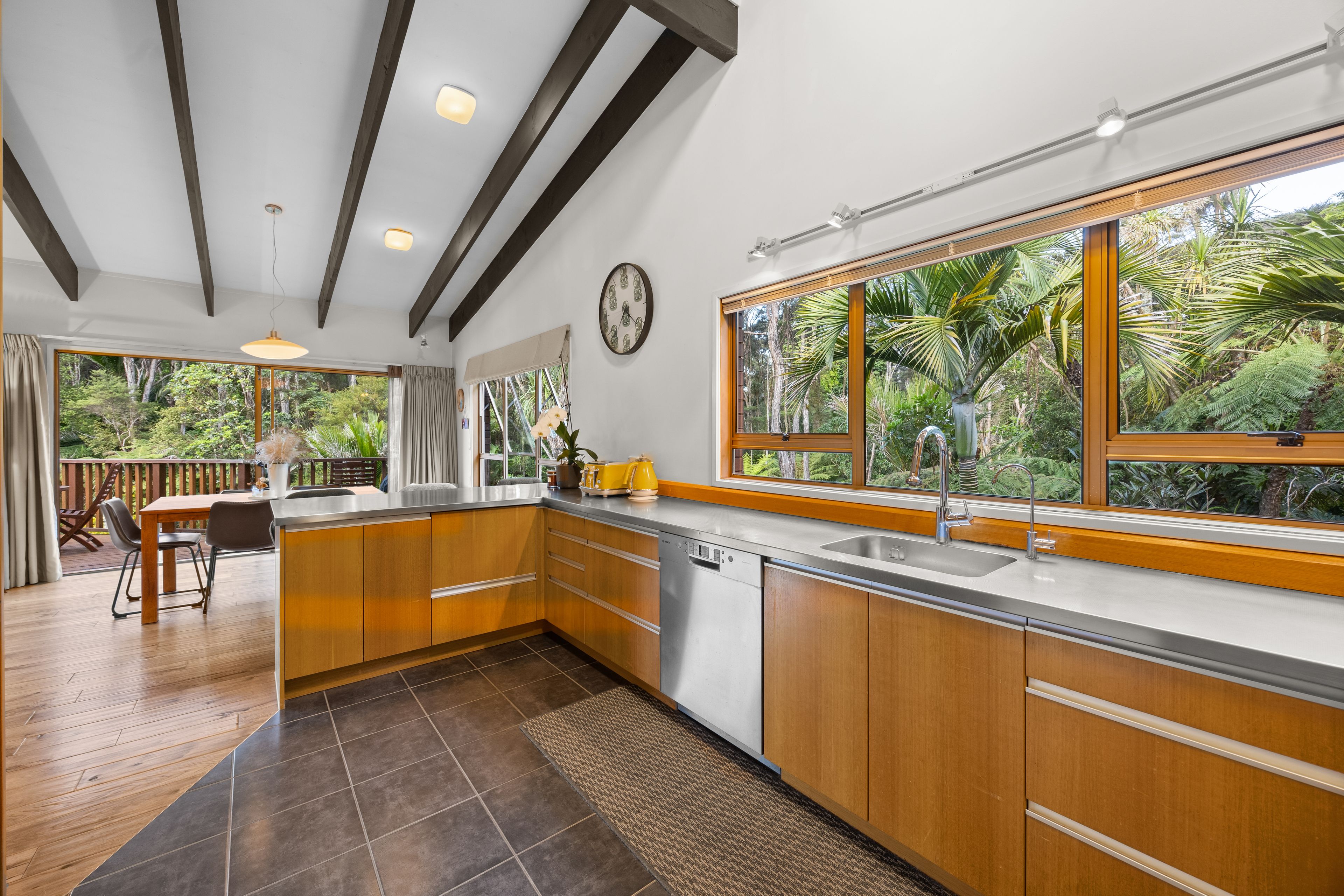 21 Opanuku Road, Henderson Valley, Waitakere City