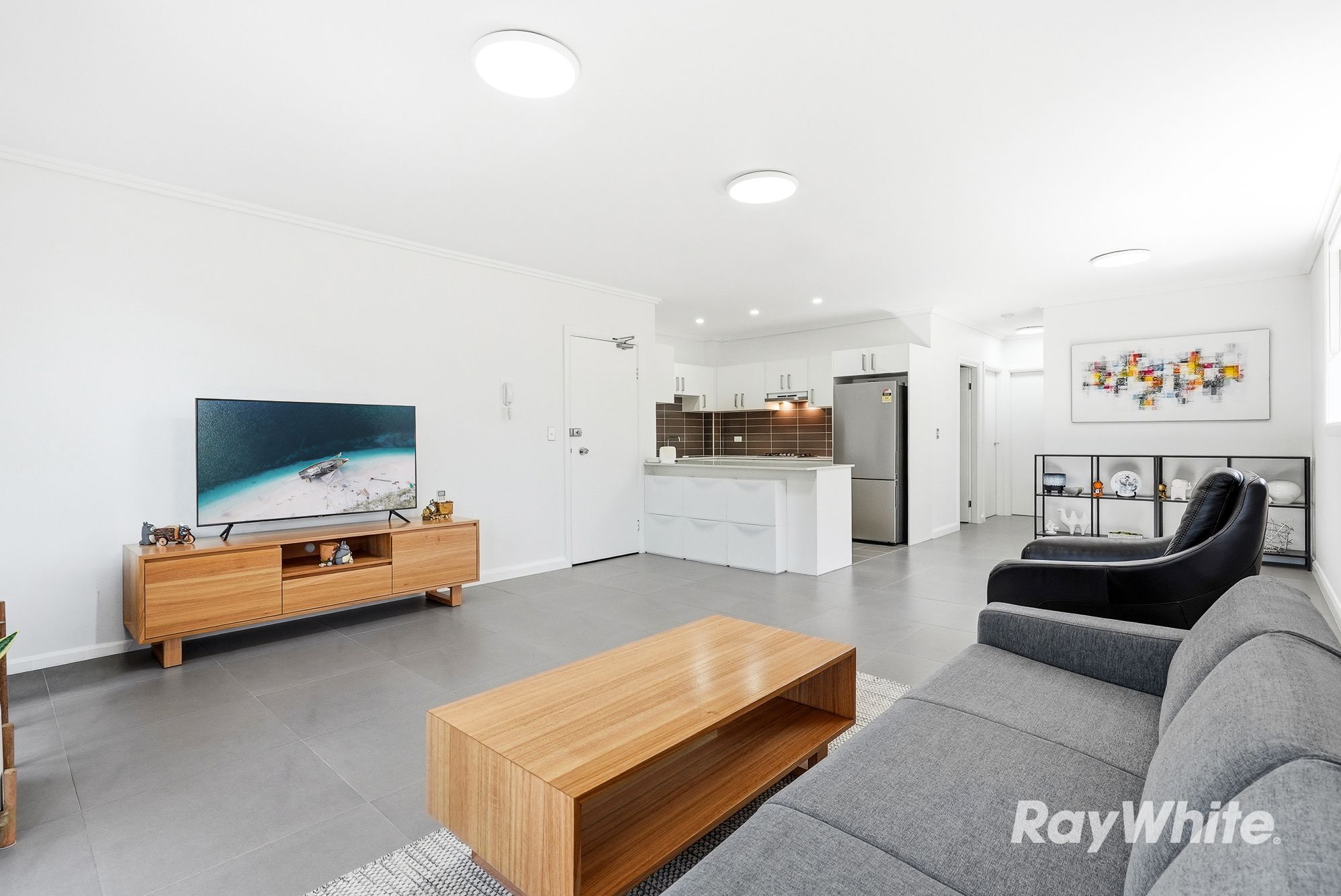 14/213-215 William Street — photo 3 of 17