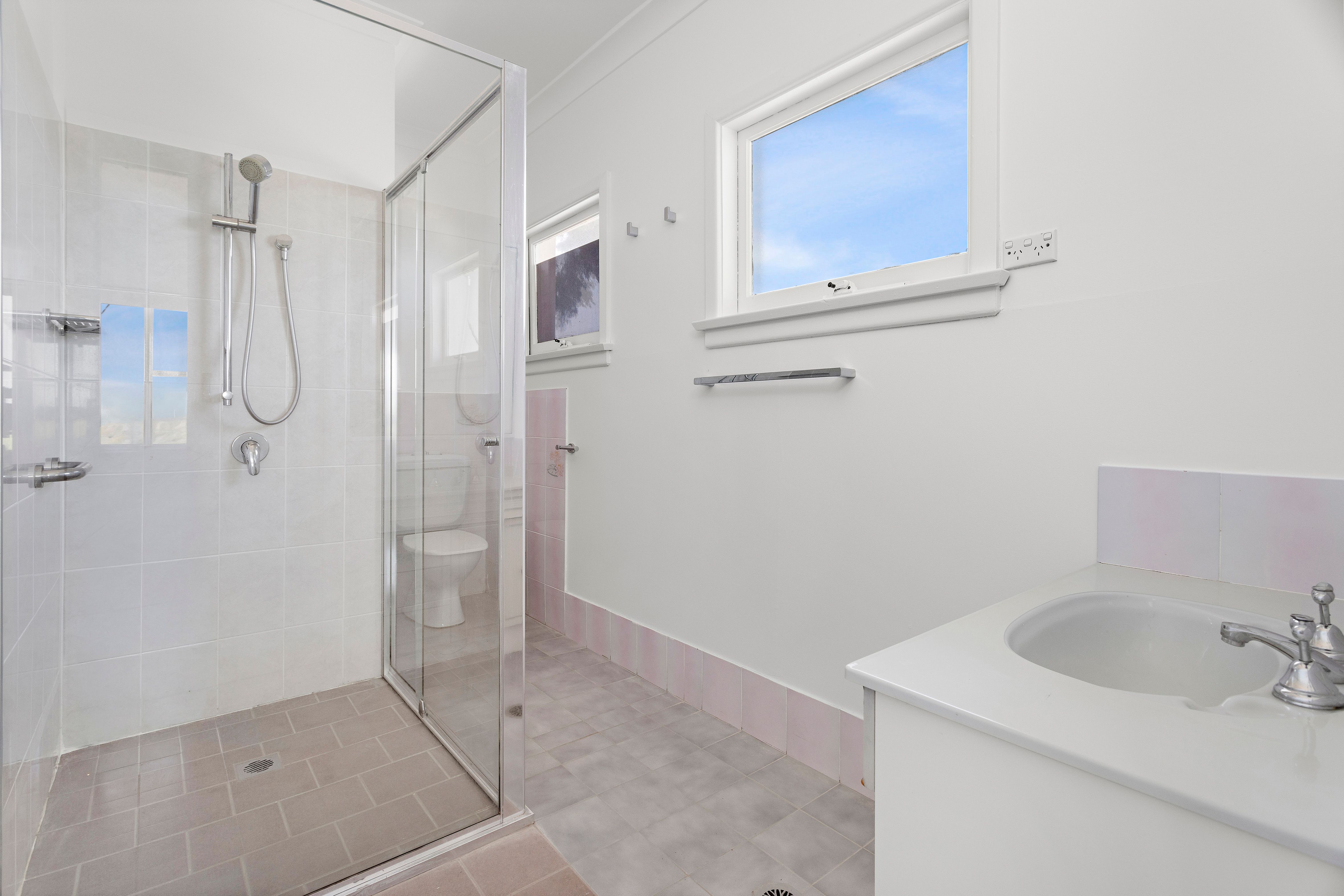 74 Tingira Crescent — photo 10 of 19
