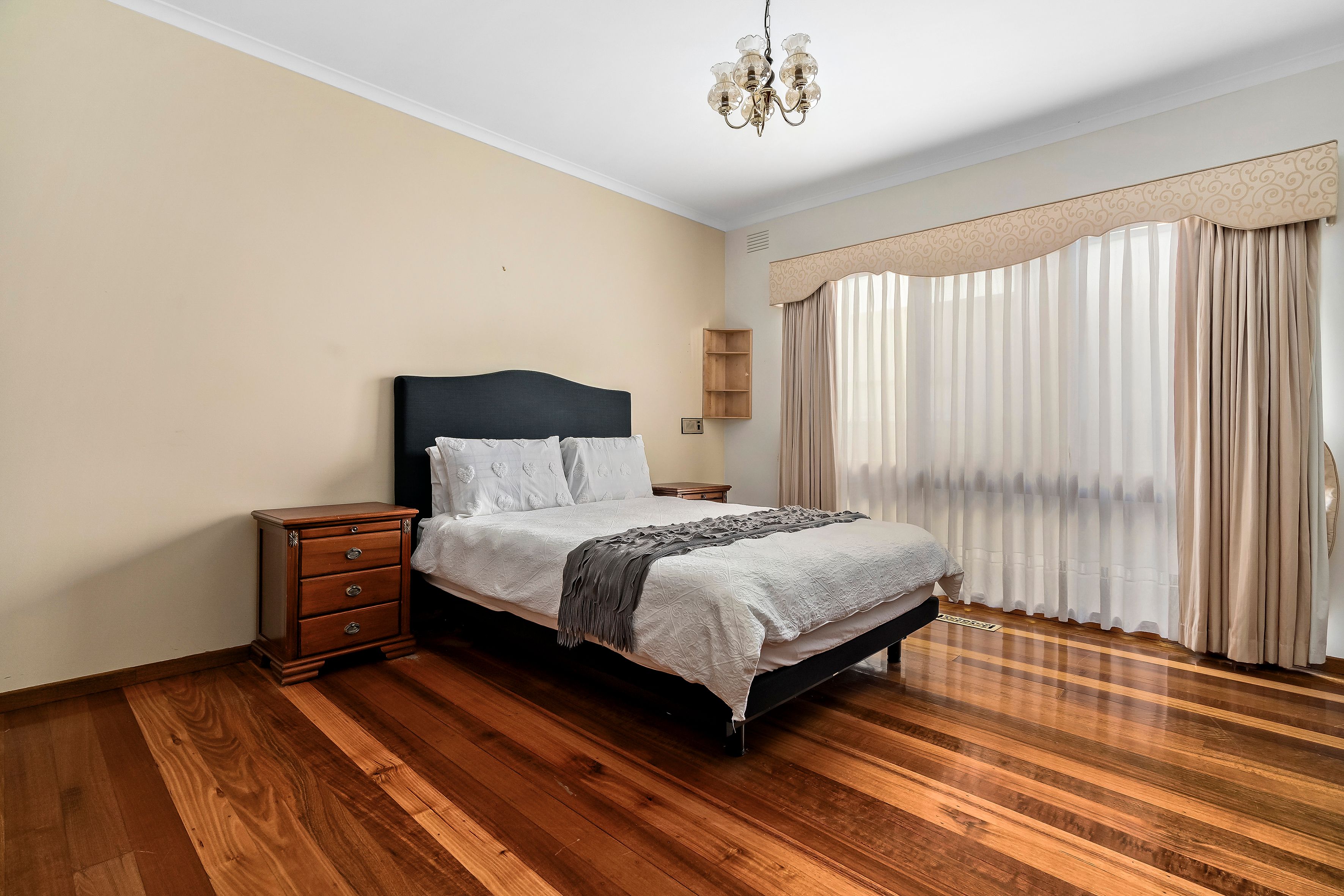 3 Davies Street — photo 12 of 16