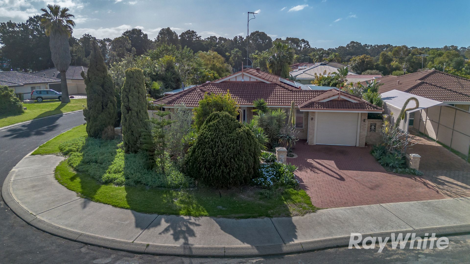 5 Canterbury Terrace, Meadow Springs, WA 6210