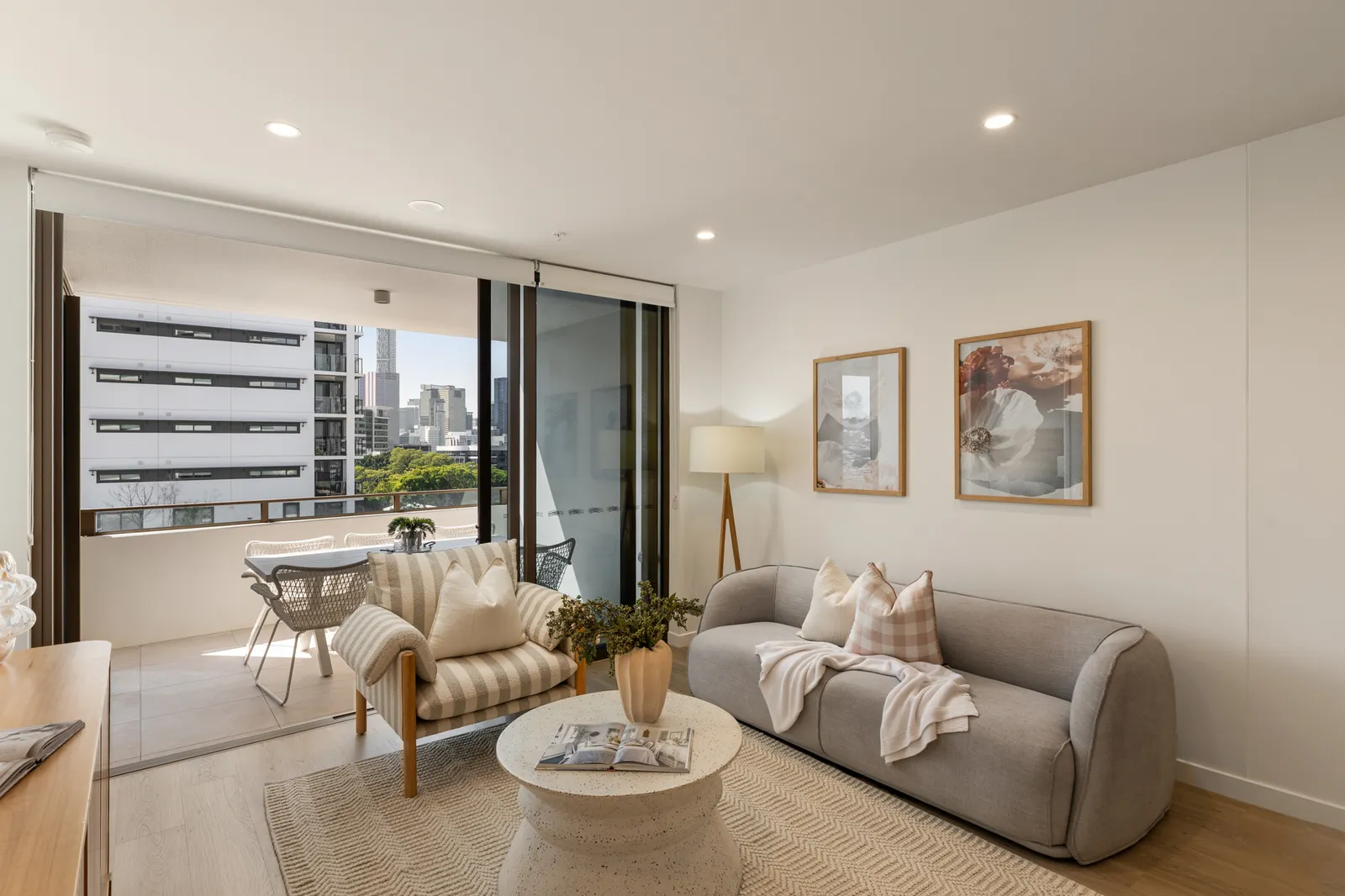 808/33 Railway Terrace, Milton