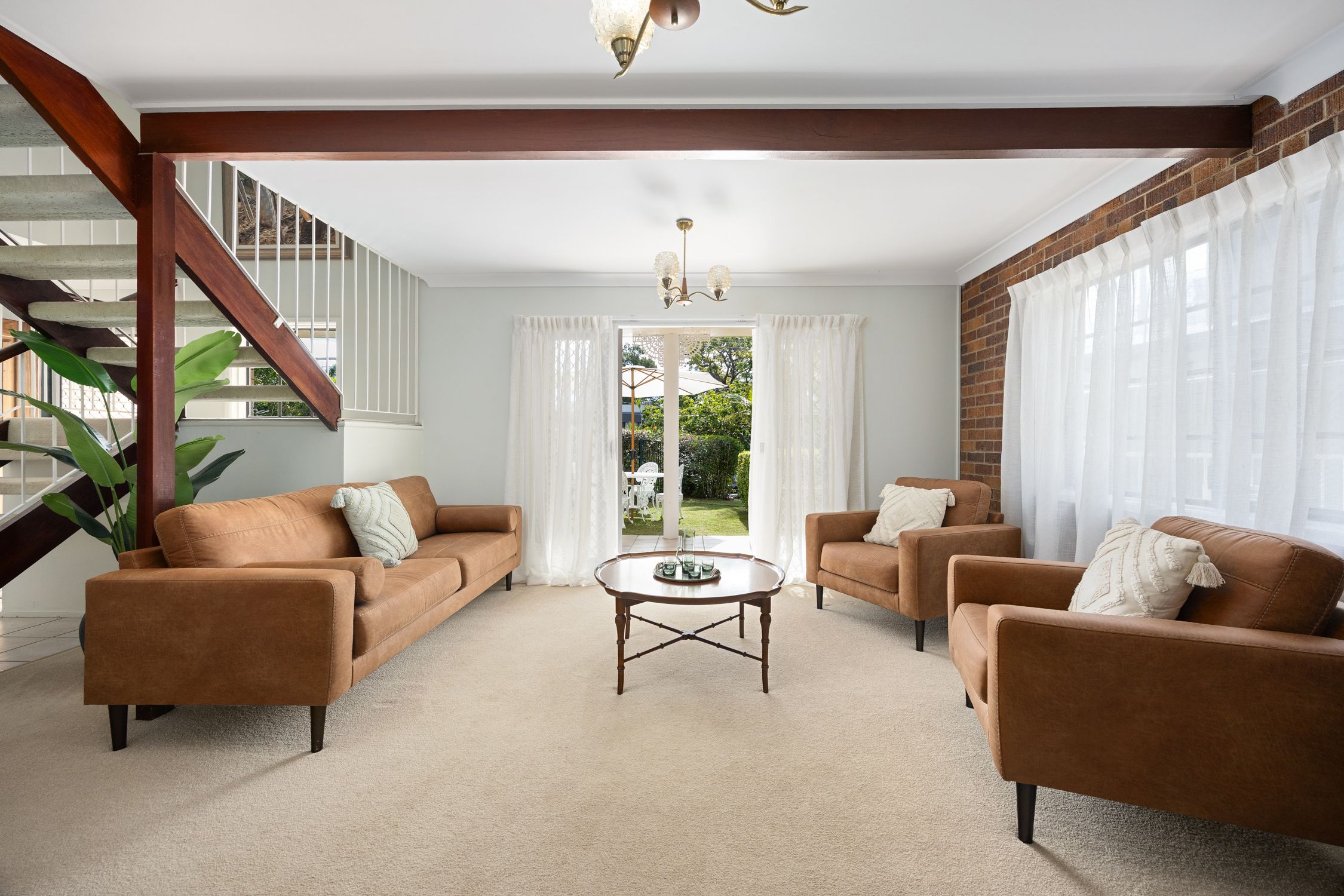 36 Mount Ommaney Drive — photo 10 of 25