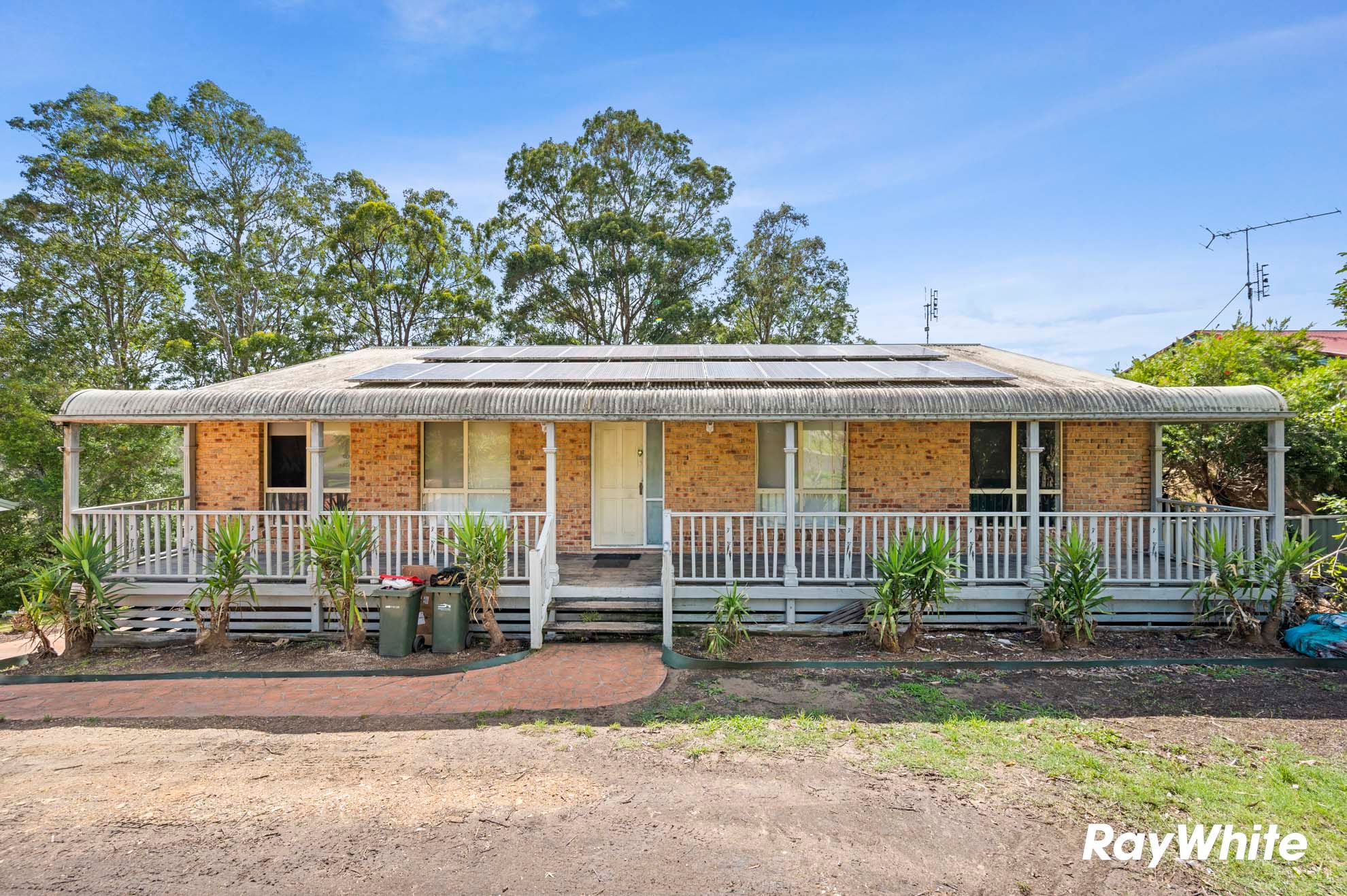 16 Karoola Crescent, Surfside NSW 2536