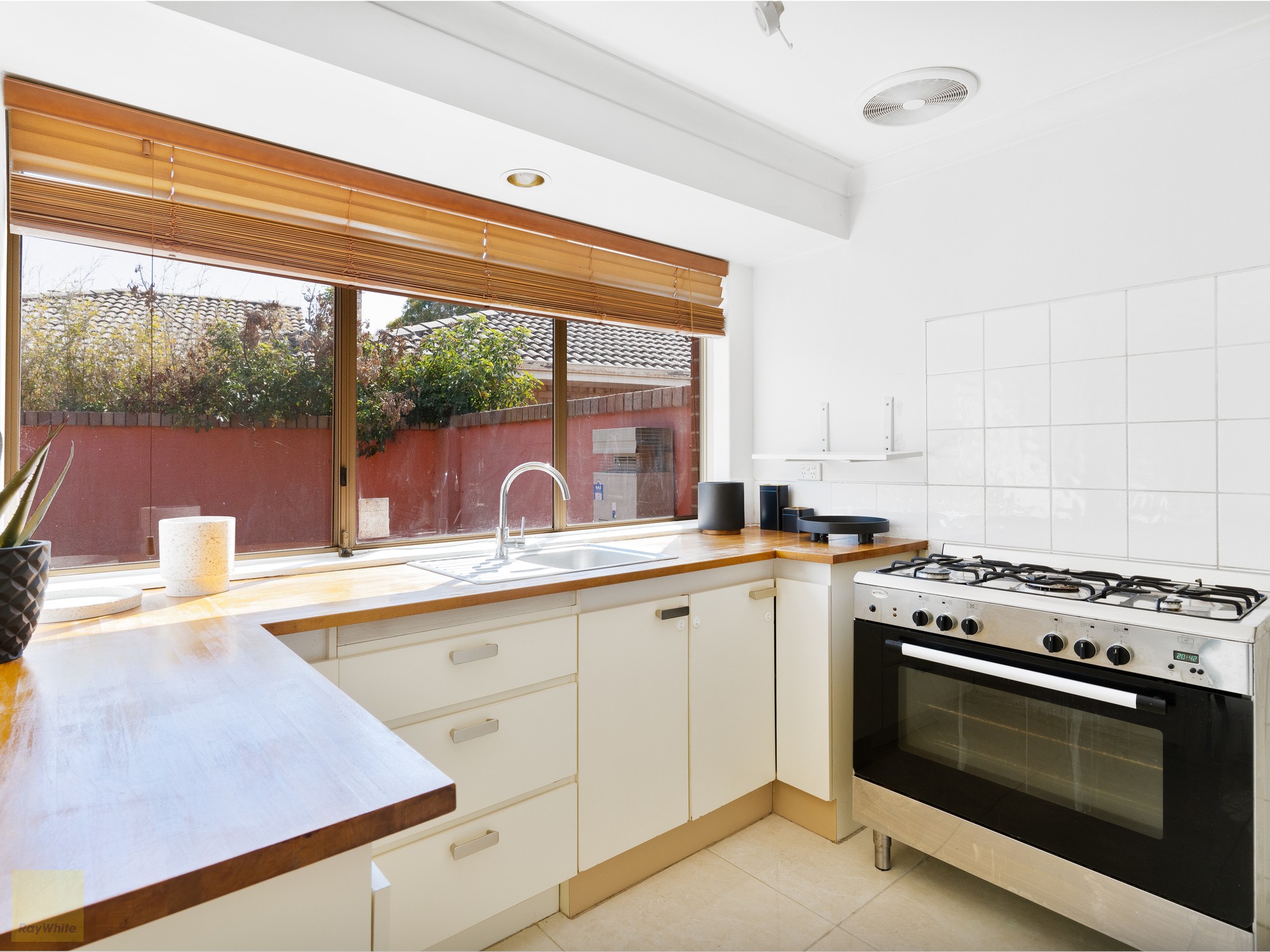 17 Bottlebrush Drive, Morley, WA 6062