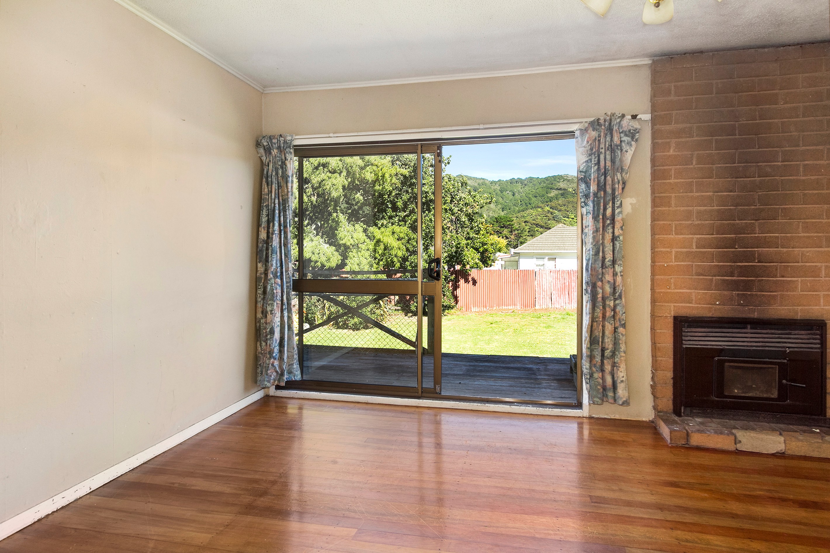 84 Coast Road, Wainuiomata, Lower Hutt City
