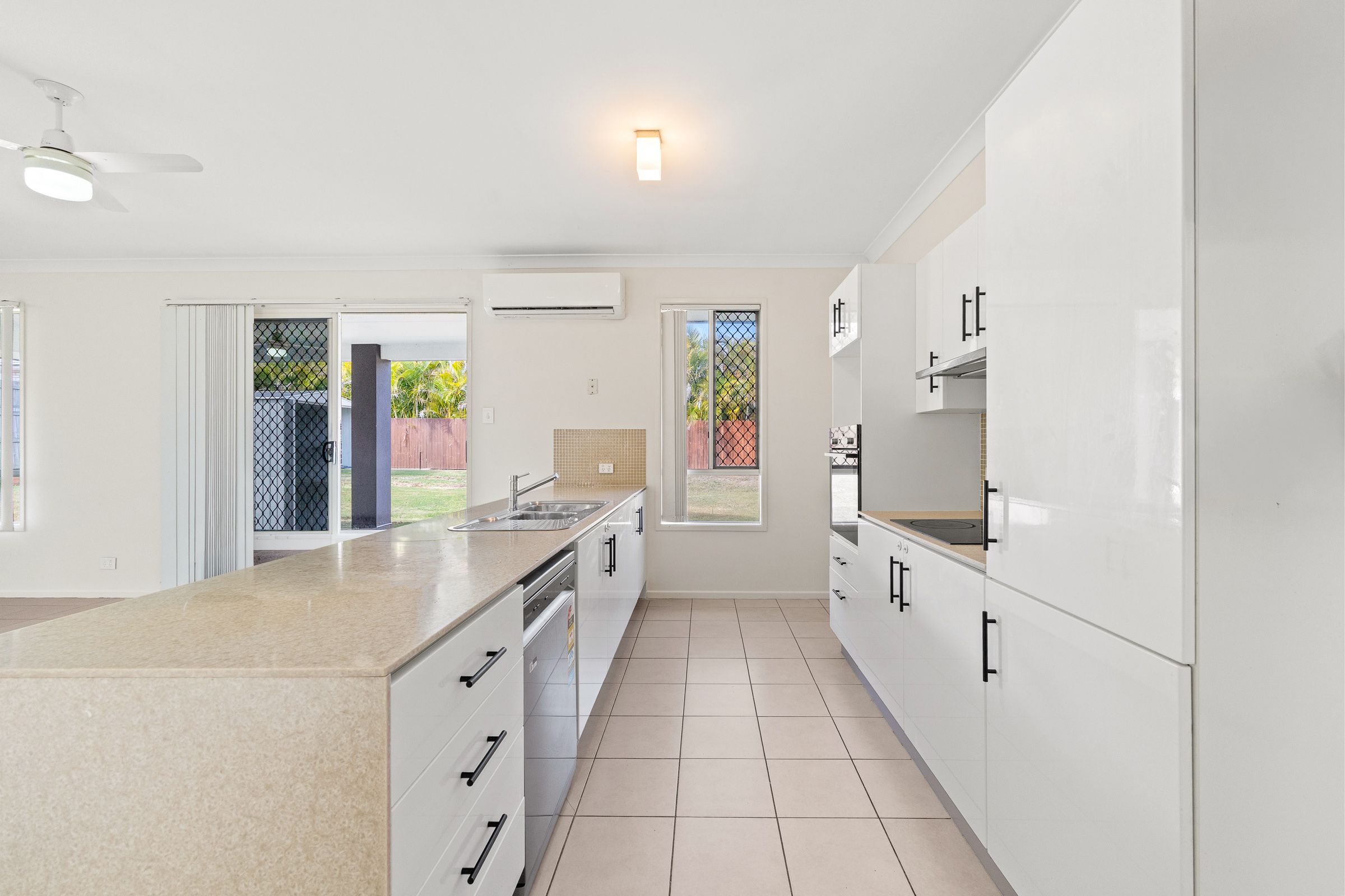16 Iris Court — photo 7 of 20