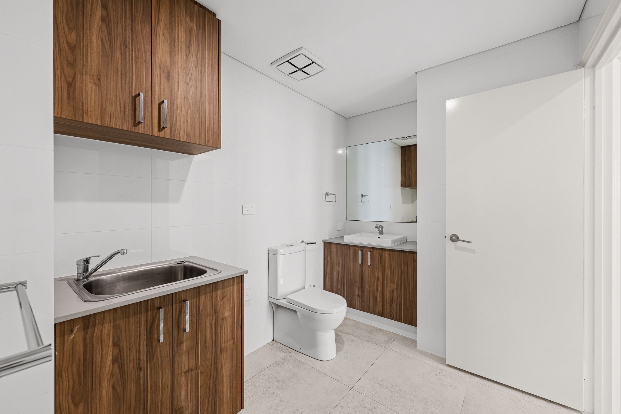 1/389 Daly Street — photo 7 of 19