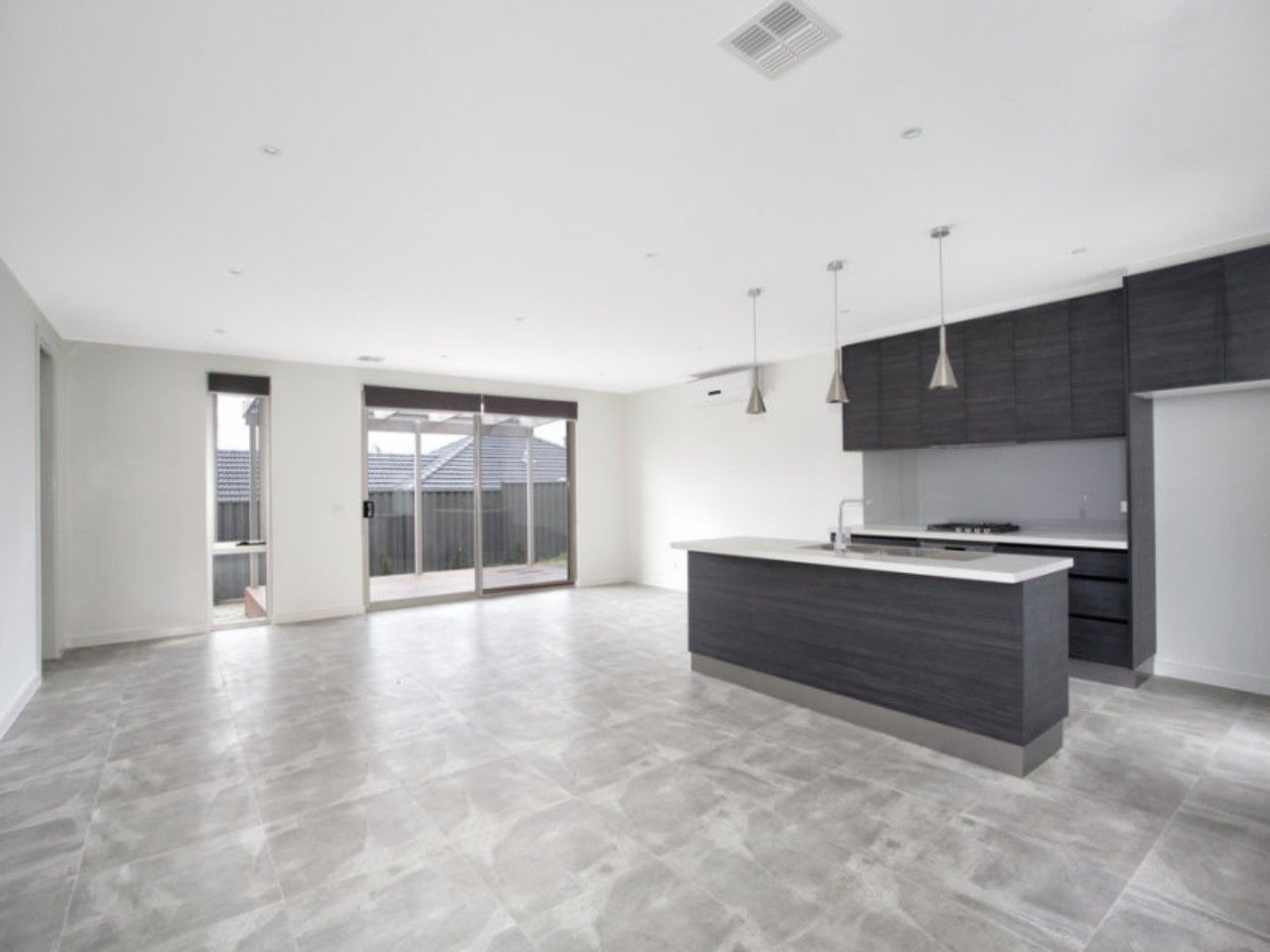 2/14 Aikman Crescent, Chadstone, VIC 3148