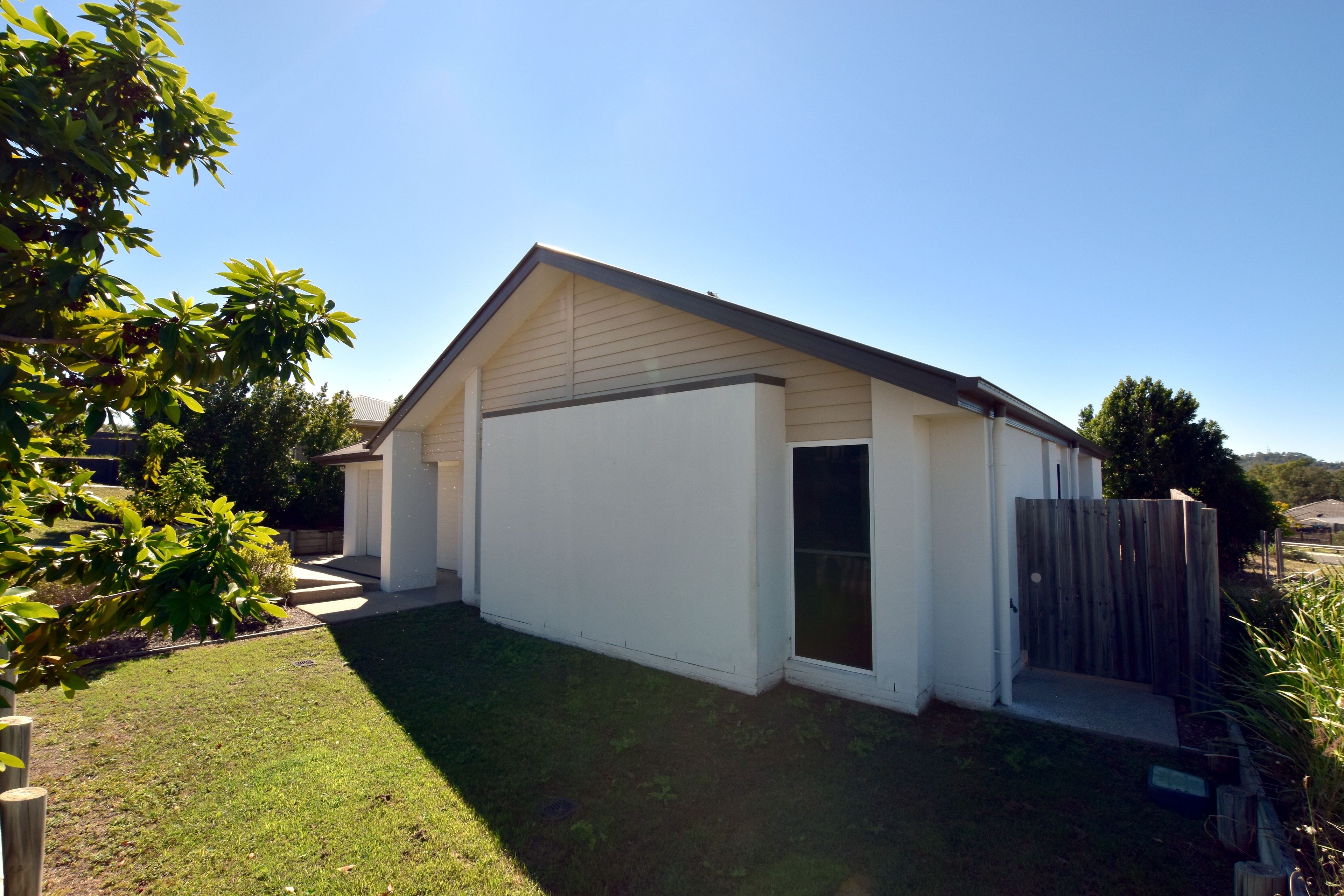 2 Blackbraes Court, New Auckland, QLD 4680