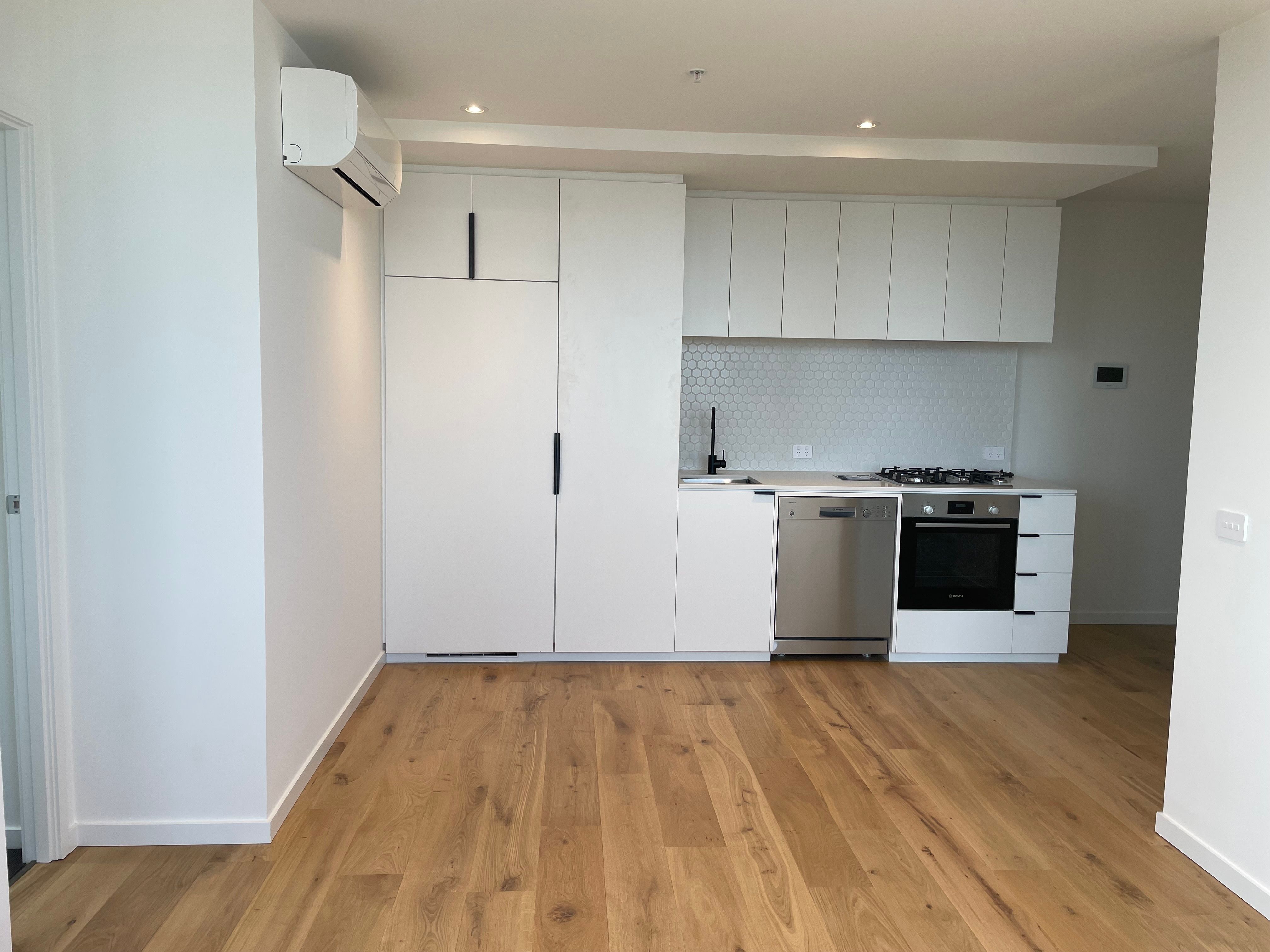 2301/8 Hallenstein Street, Footscray, VIC 3011