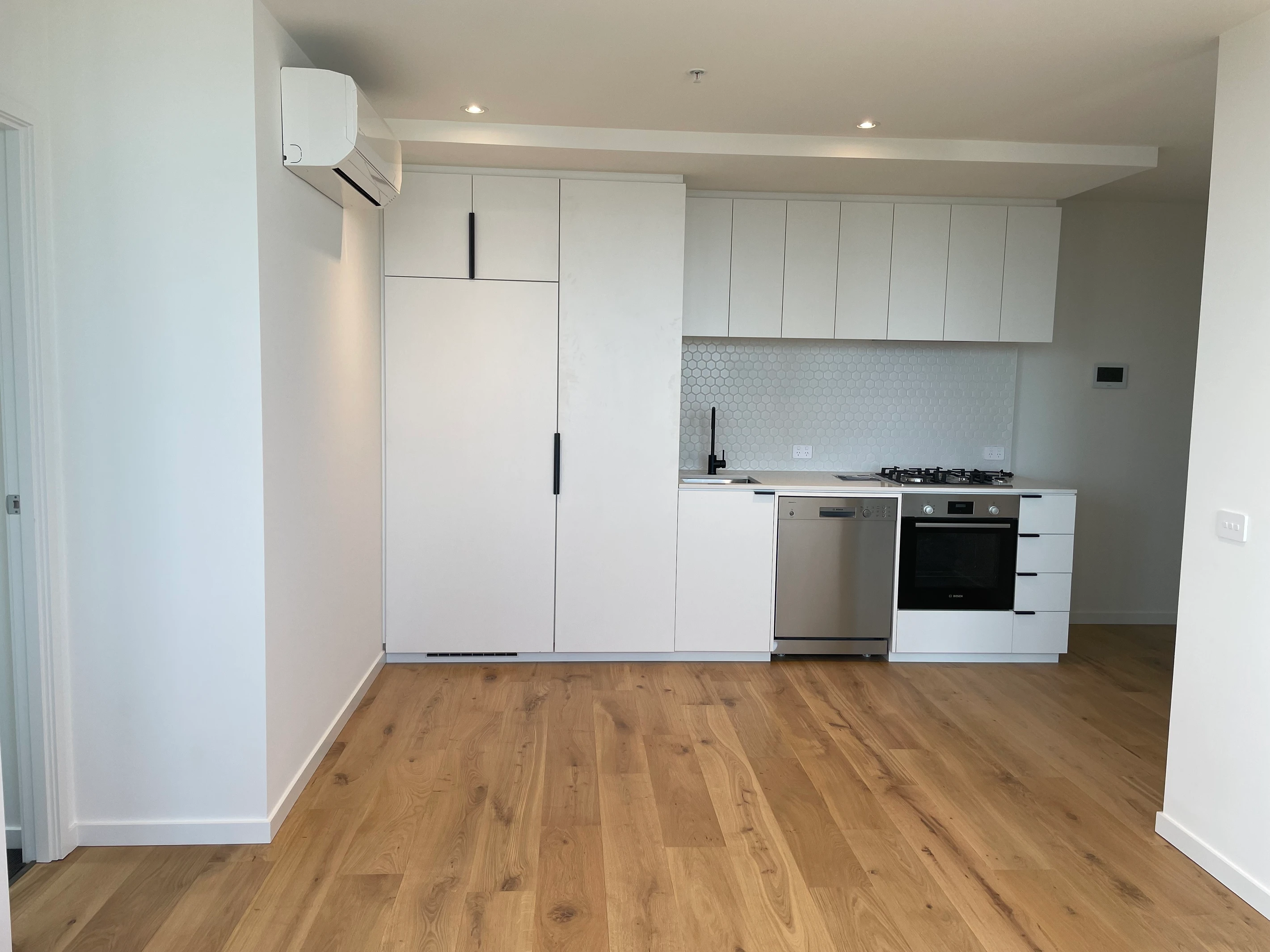 2301/8 Hallenstein Street, Footscray, VIC 3011