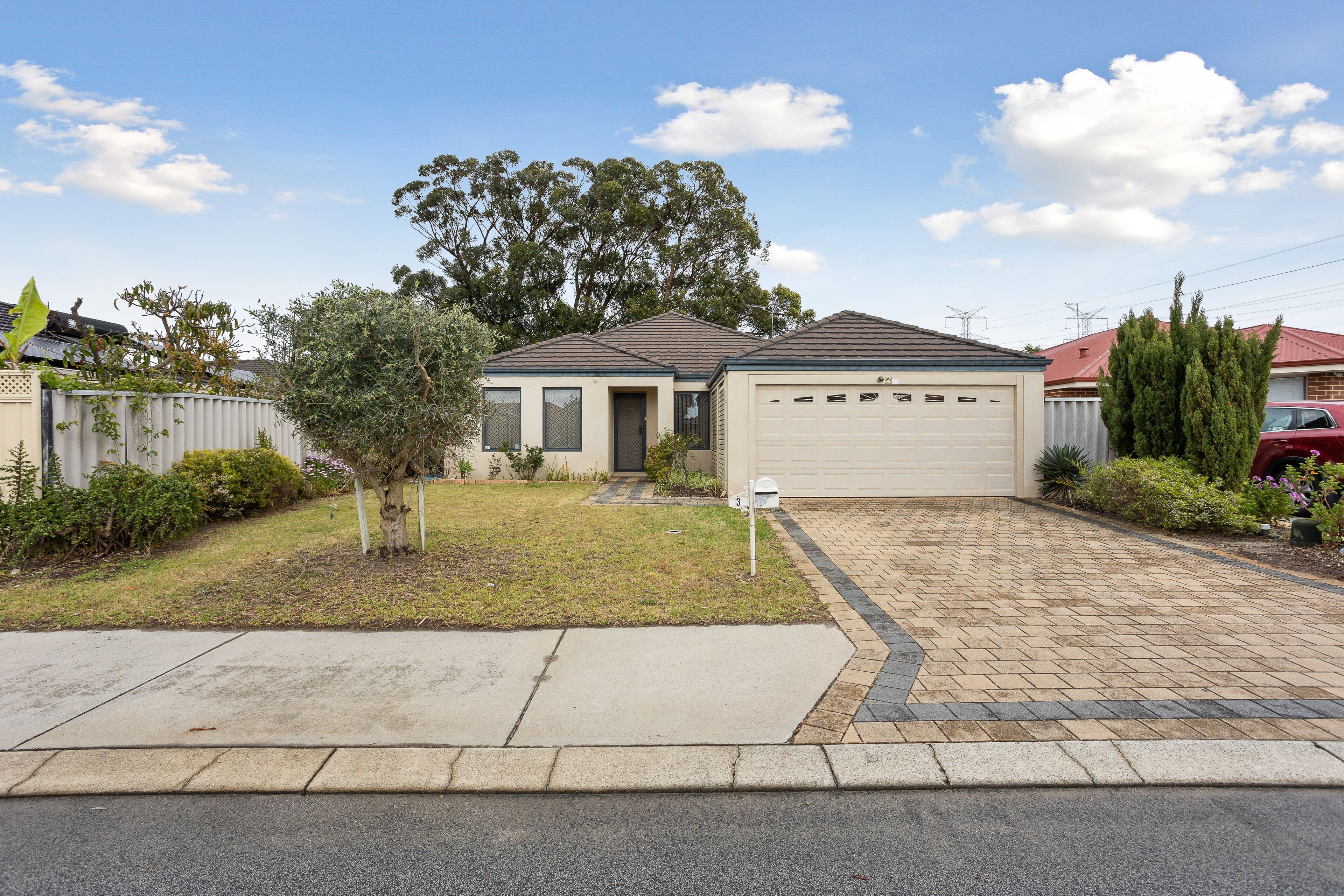 3 Silver Swan Road, Bennett Springs, WA 6063