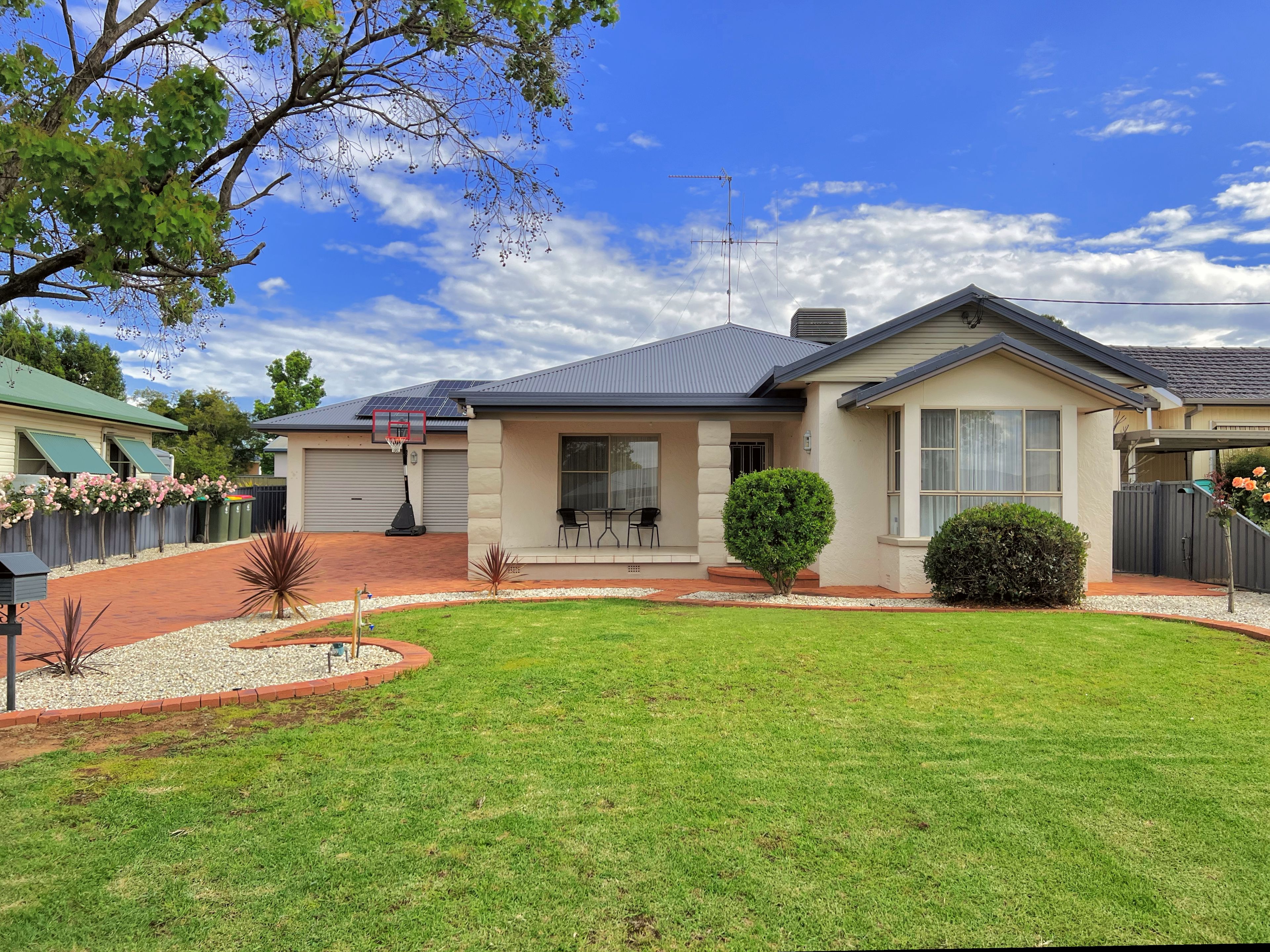 9 Brolgan Road, Parkes, NSW 2870