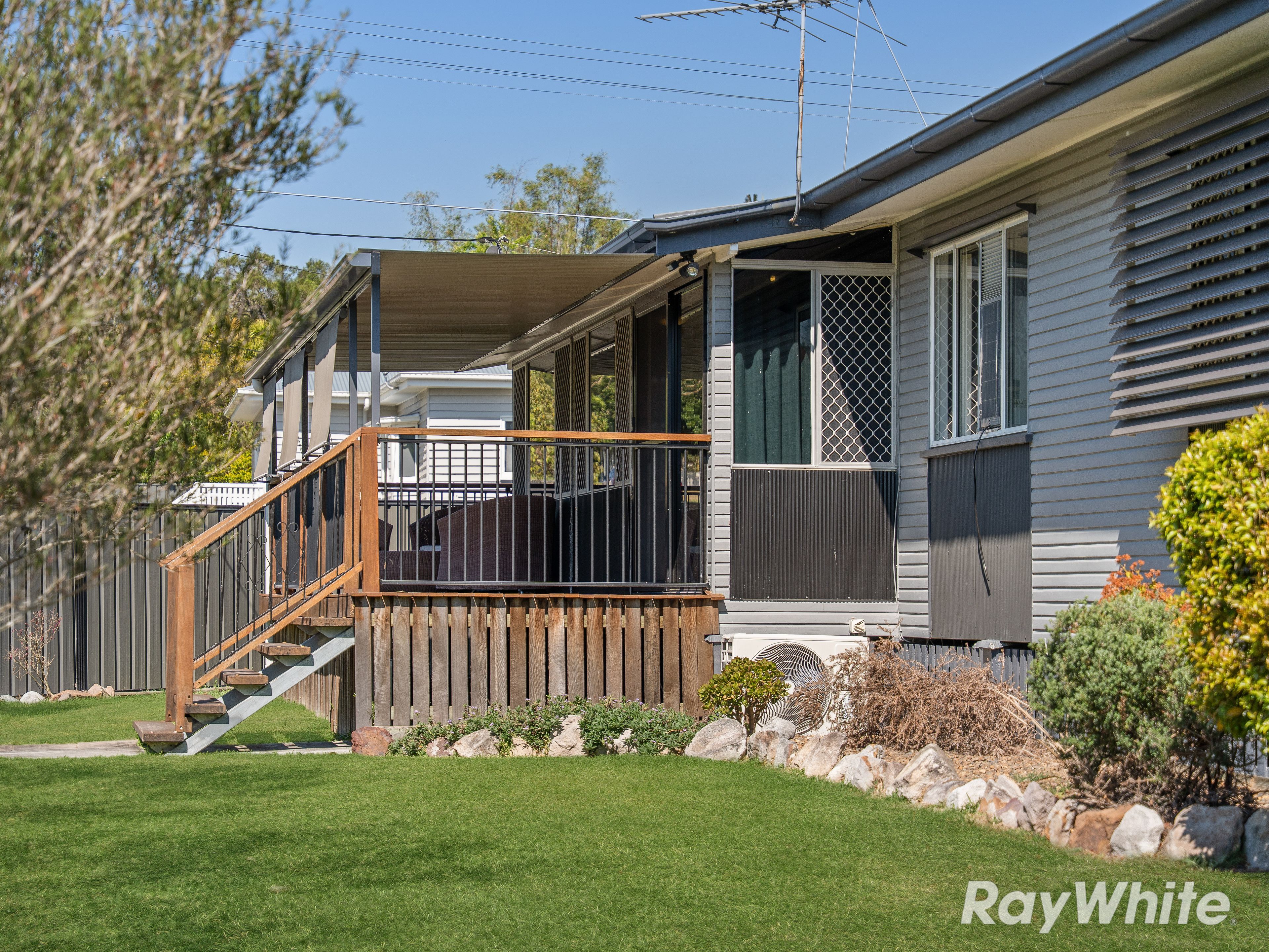 17 Bridge Street, North Booval, QLD 4304