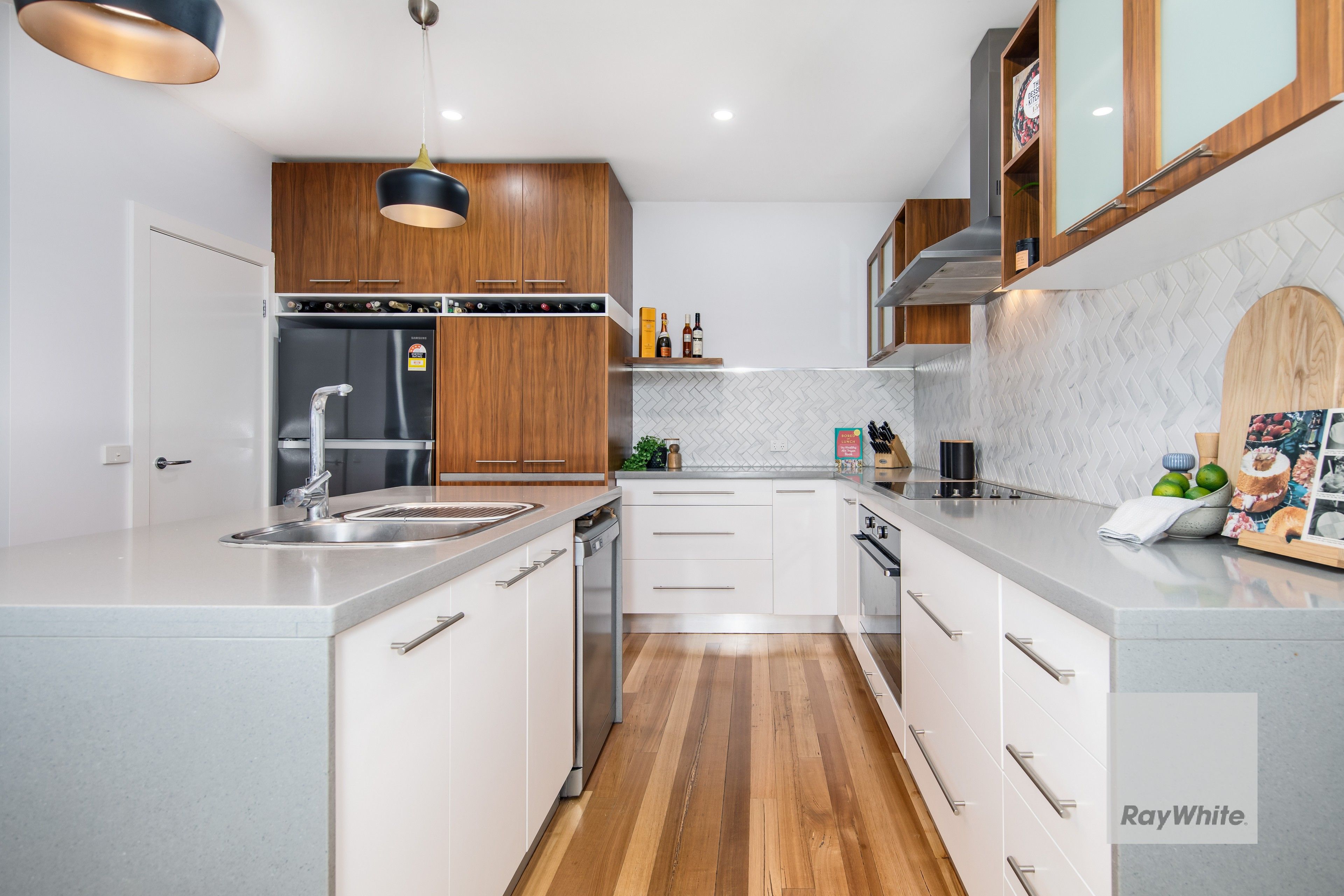 70 Jindabyne Avenue, Taylors Hill, VIC 3037 Sold House Ray White