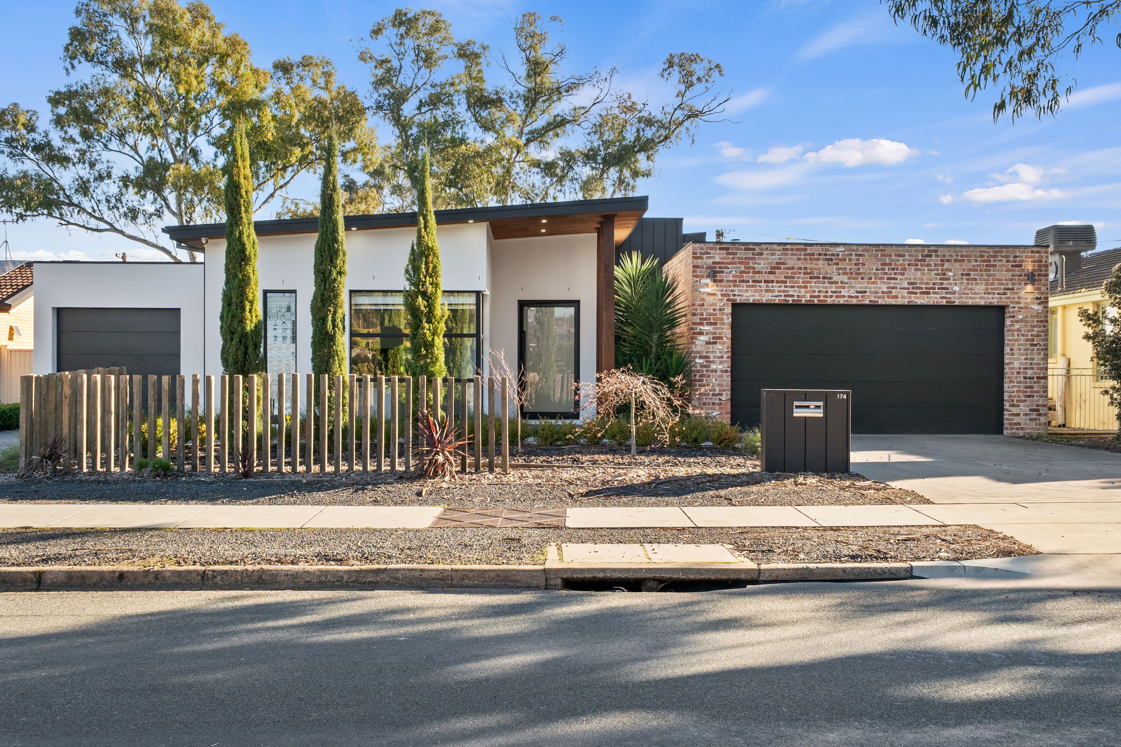 174 Maribyrnong Avenue — photo 4 of 30
