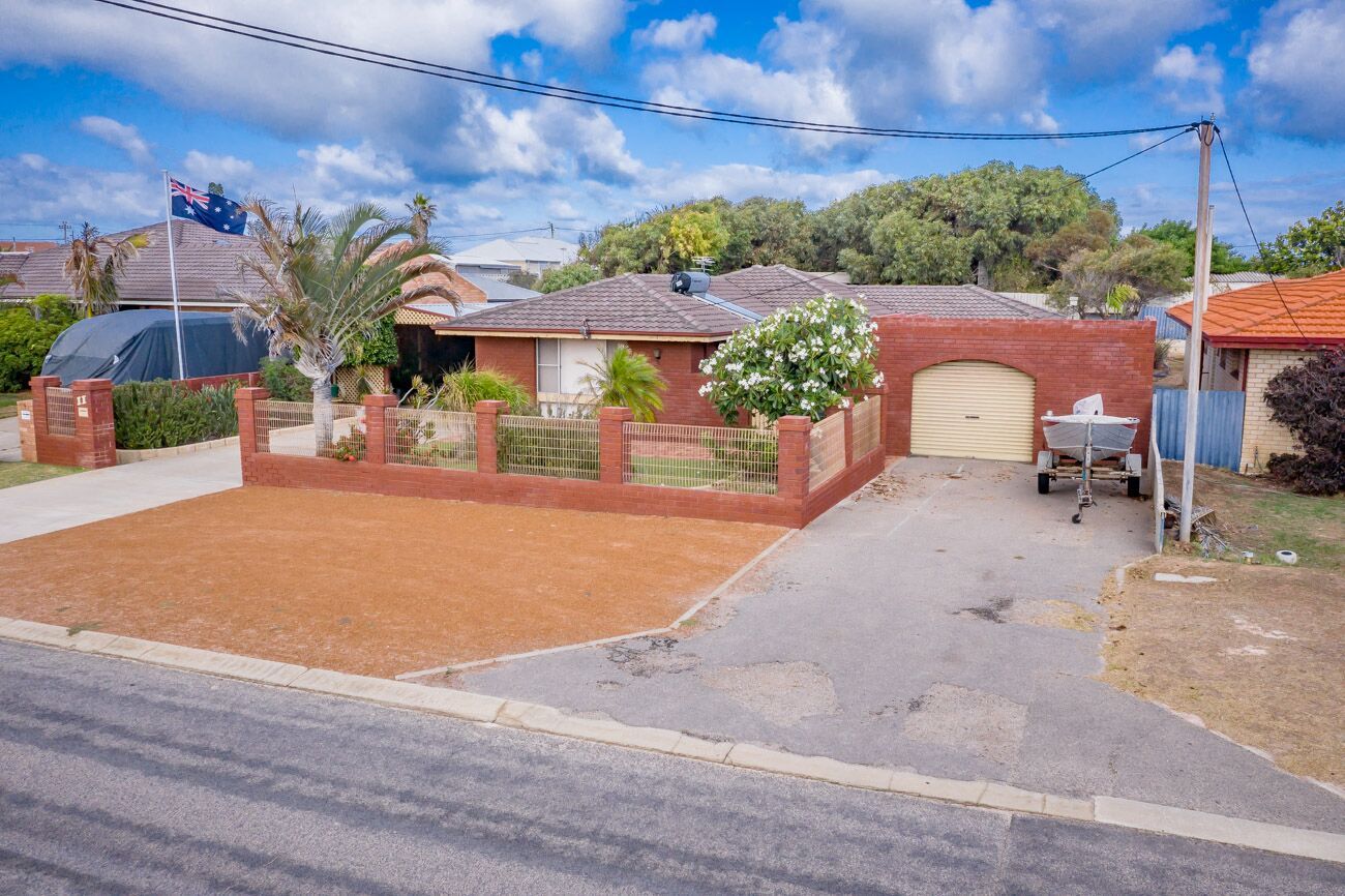 11 Hakea Street, Tarcoola Beach, WA 6530