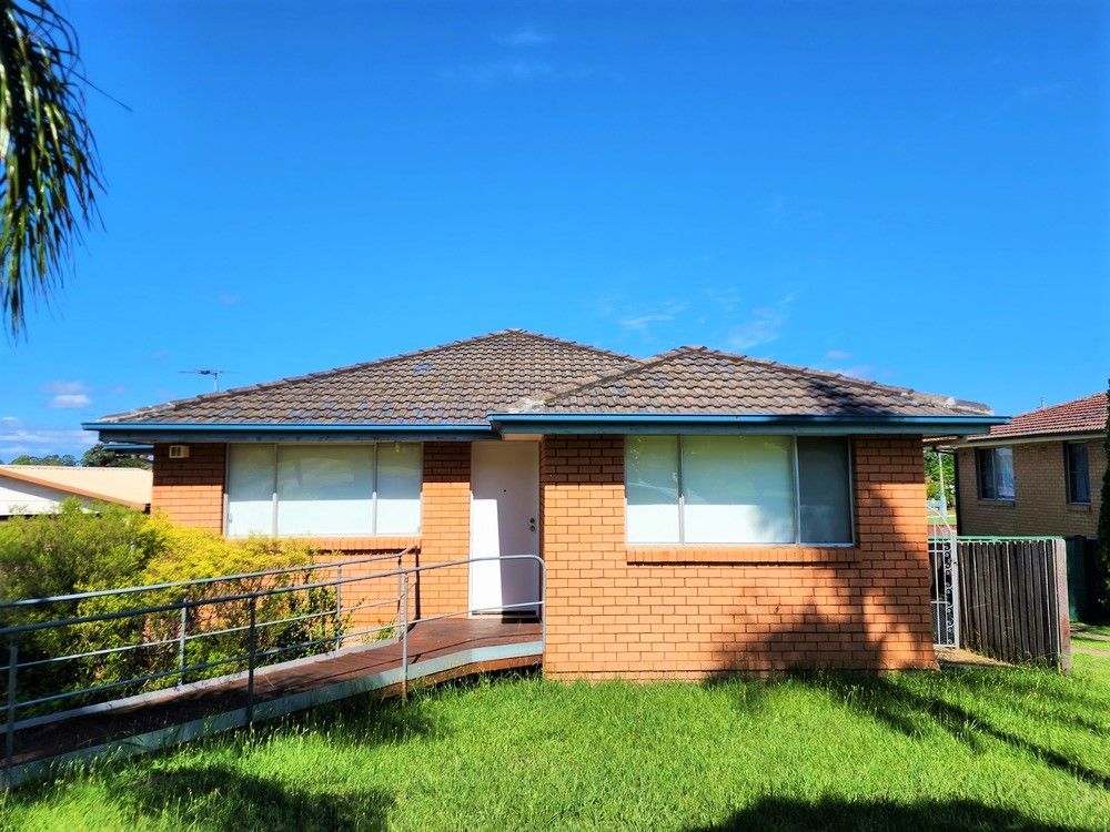 63 Akuna Avenue, Bradbury, NSW 2560