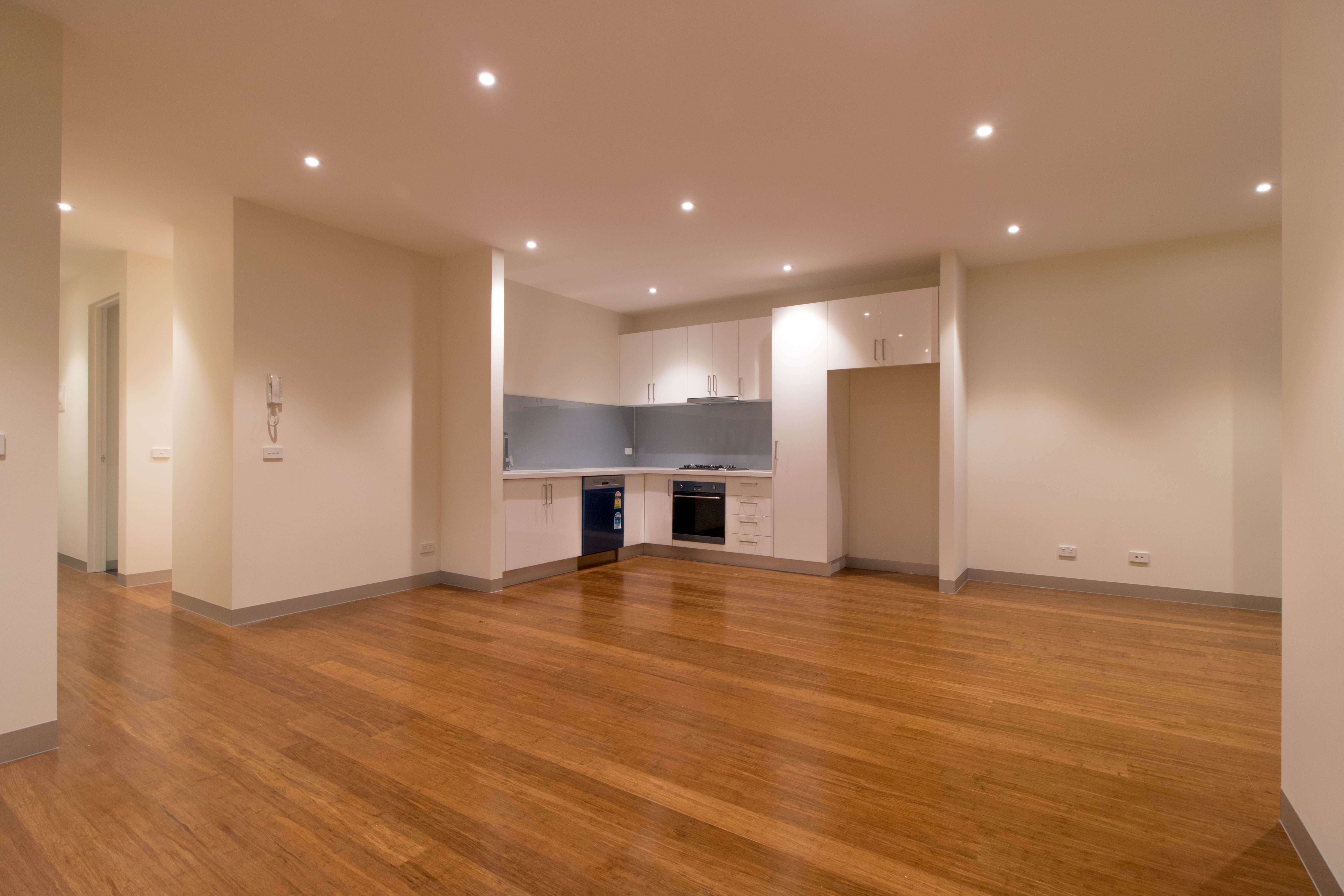 2/923 High Street, Reservoir, VIC 3073