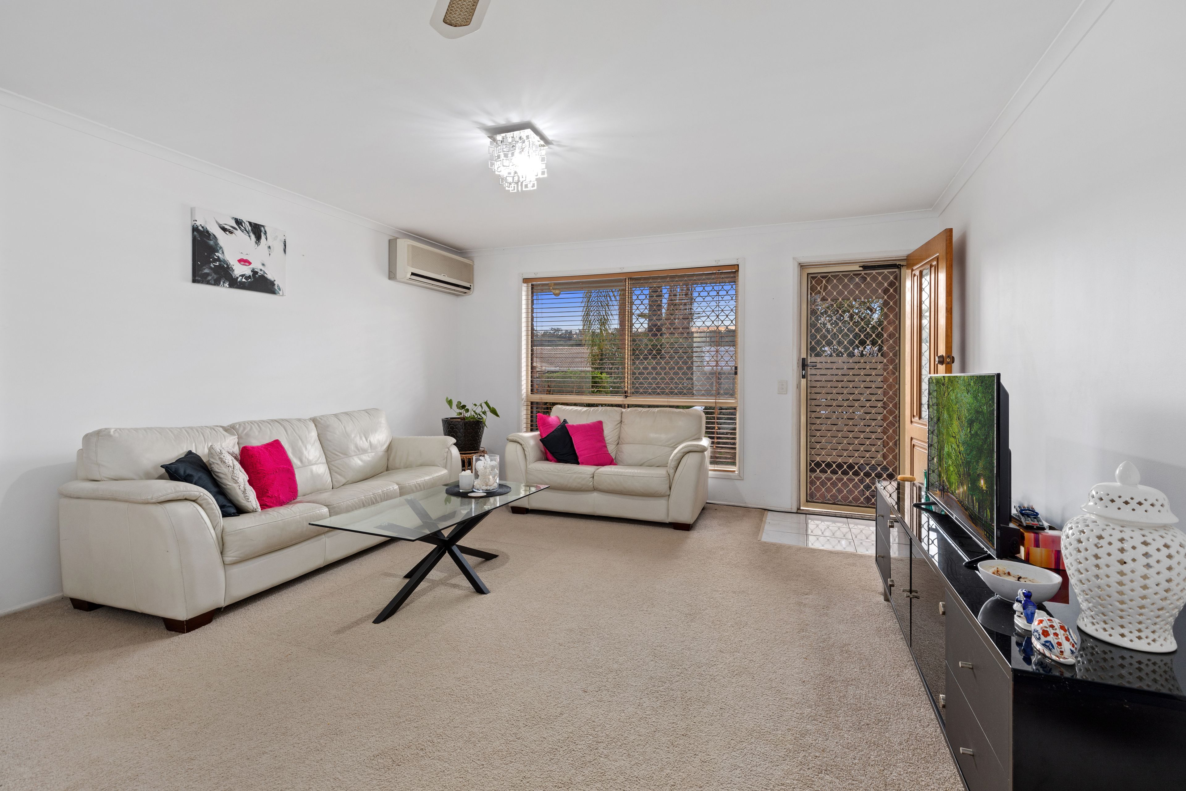 1/8 Hollywood Place, Oxenford, QLD 4210