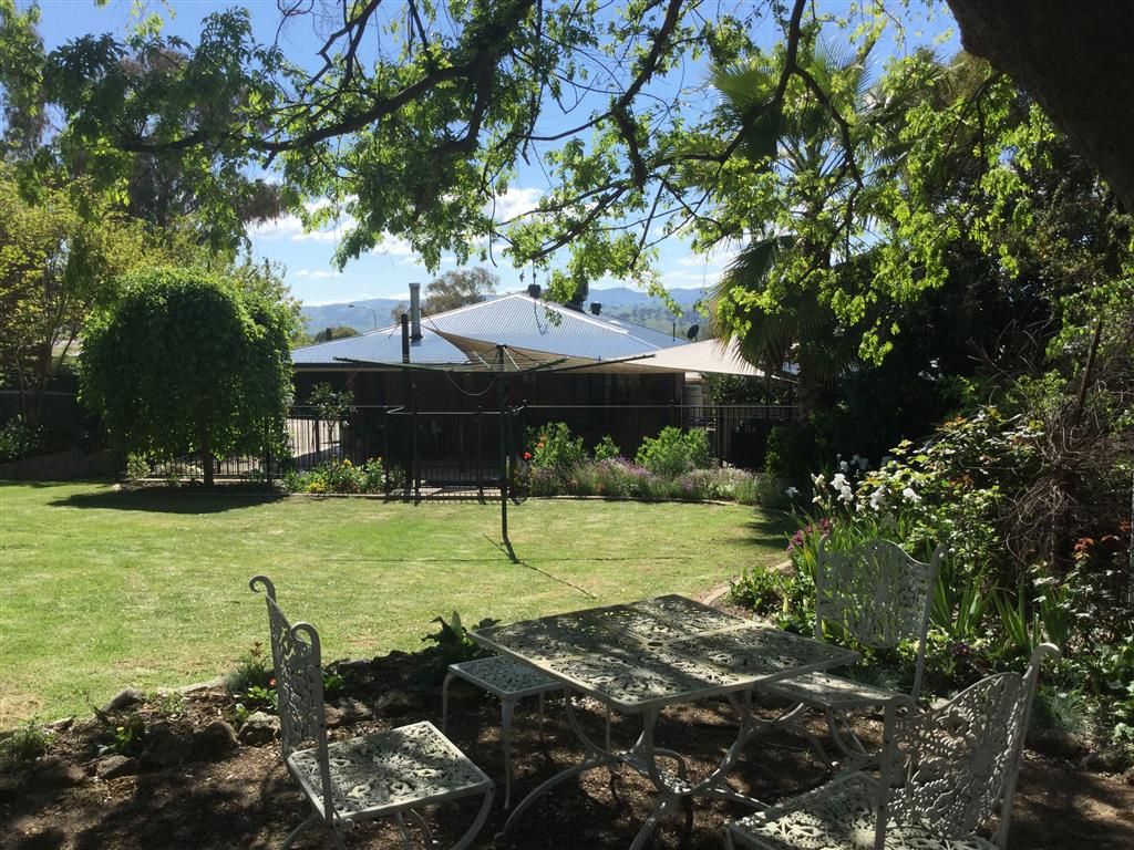 10 Anderson Place, Tumut, NSW 2720