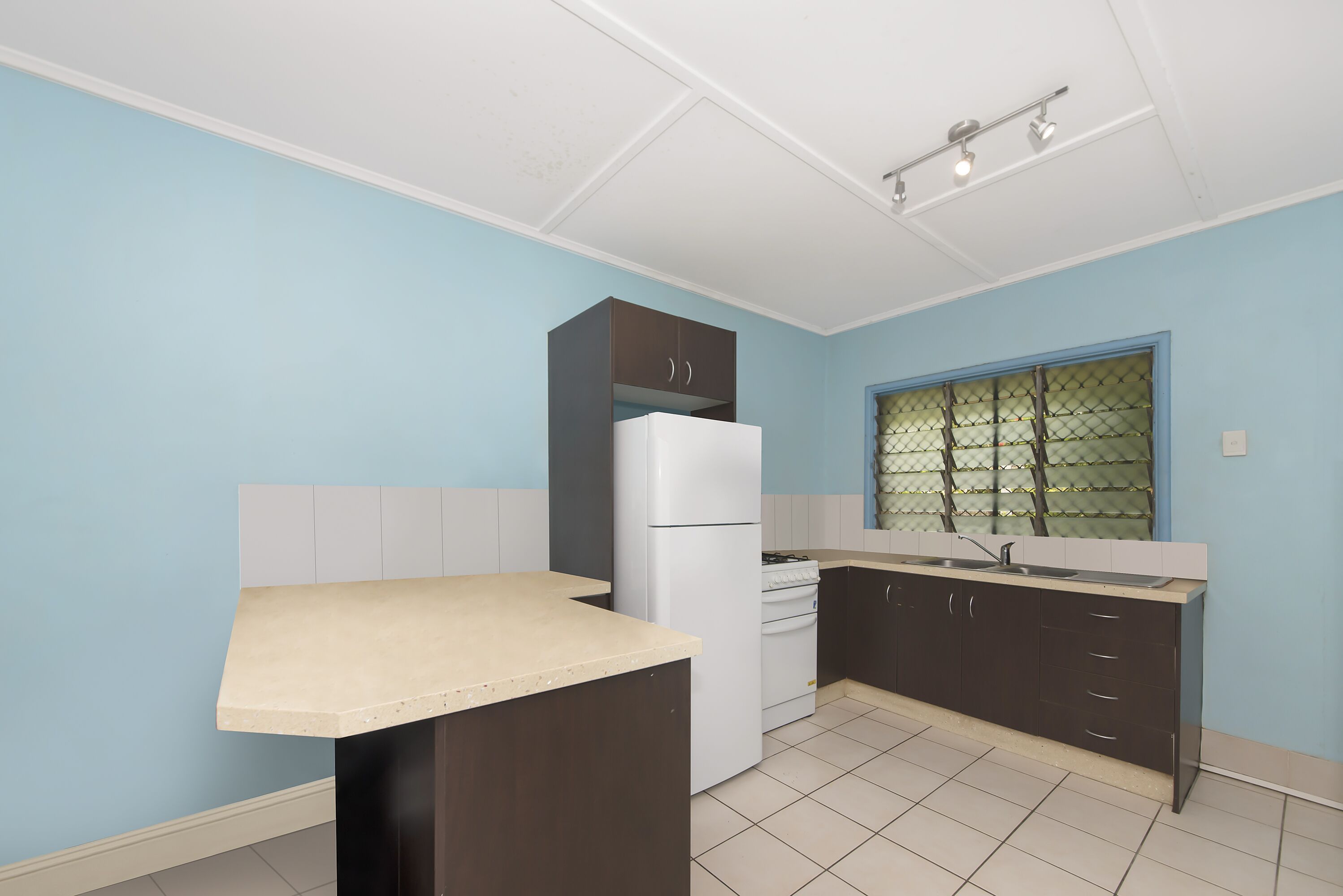 2/2 Haymarket Street, Hyde Park, QLD 4812