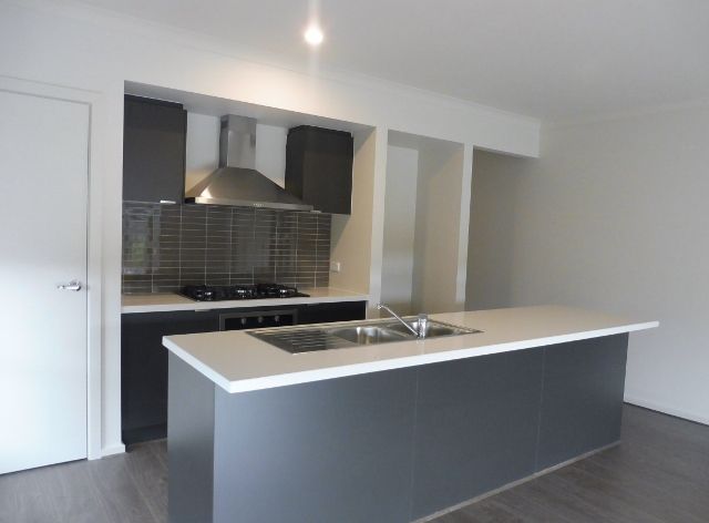 114 Elmslie Drive, Cranbourne East, VIC 3977